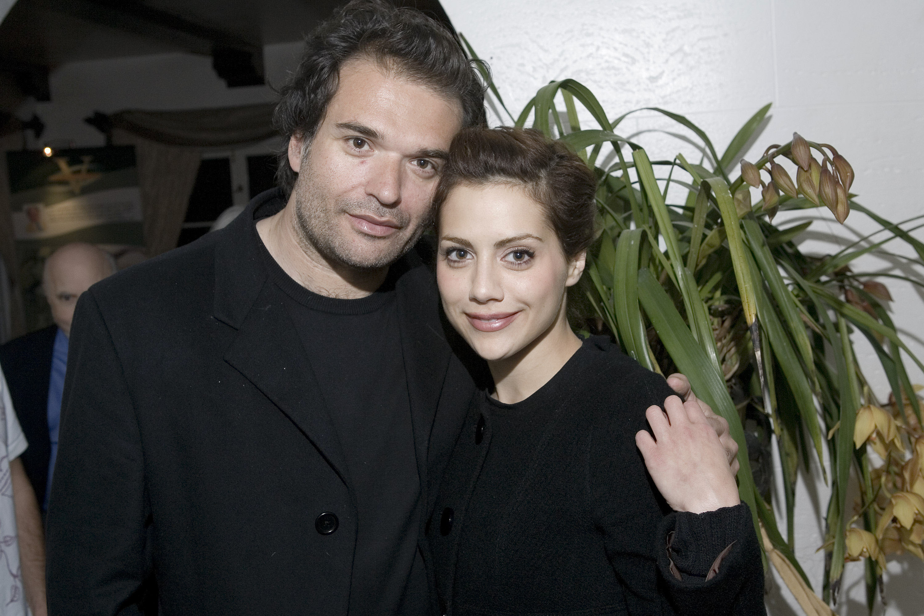 Simon Monjack y Brittany Murphy asisten al Beauty Cafe Series Oscars Retreat el 24 de febrero de 2007 | Fuente: Getty Images