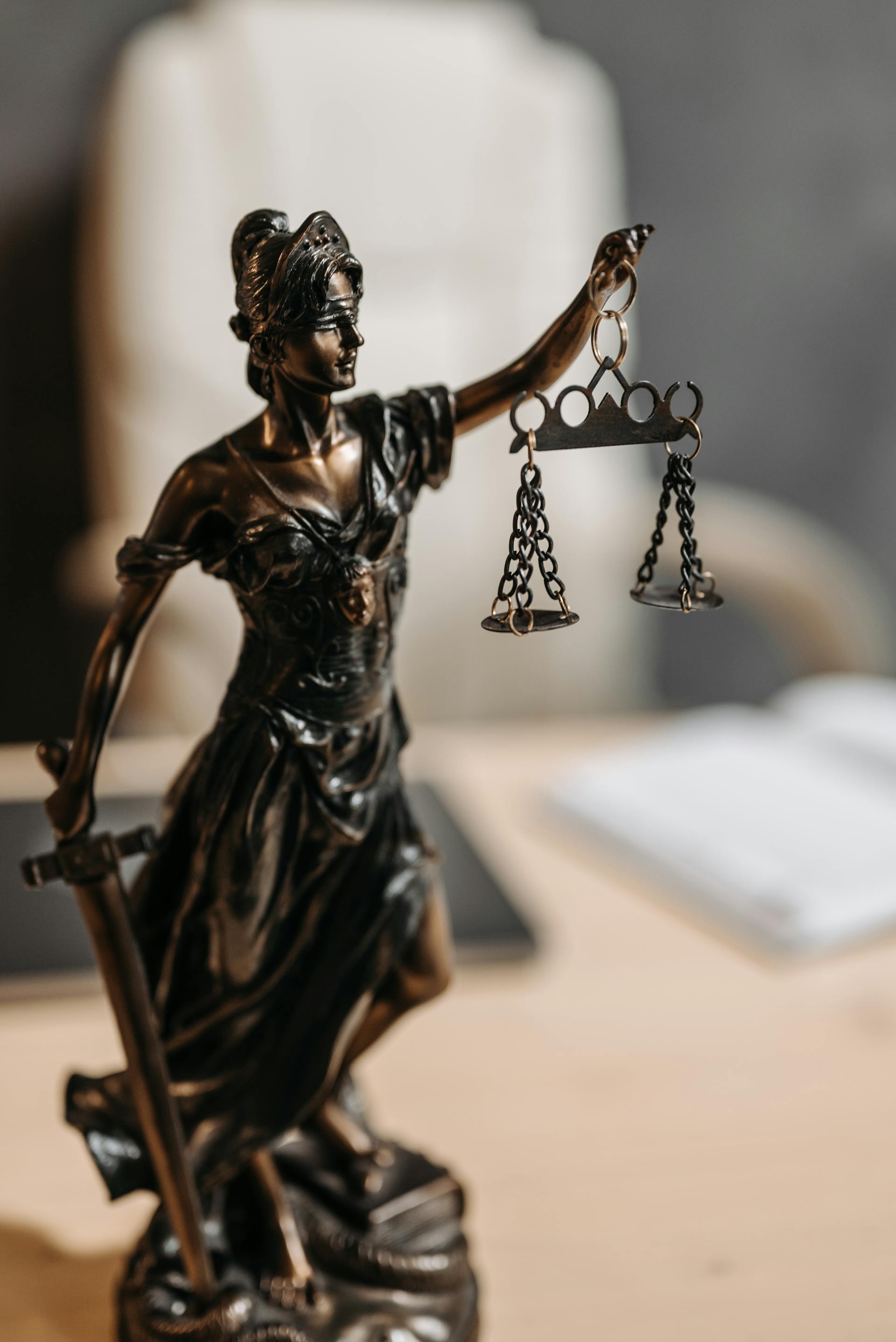 Una statuetta di Lady Justice | Fonte: Pexels