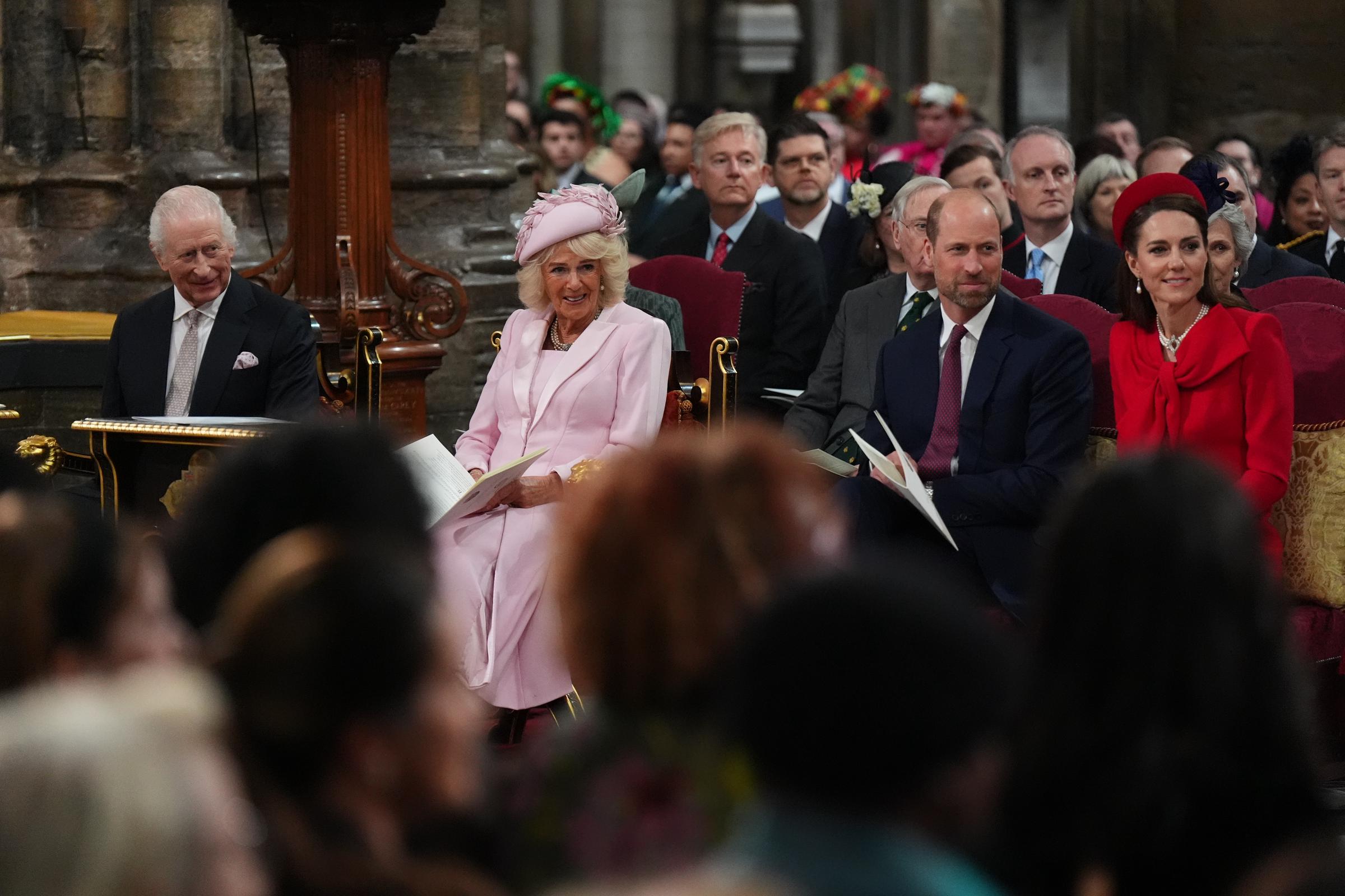 El rey Charles III, la reina Camilla, William, príncipe de Gales, y Catherine, princesa de Gales asisten al Servicio de Celebración del Día de la Commonwealth en Londres, Inglaterra, el 10 de marzo de 2025 | Fuente: Getty Images