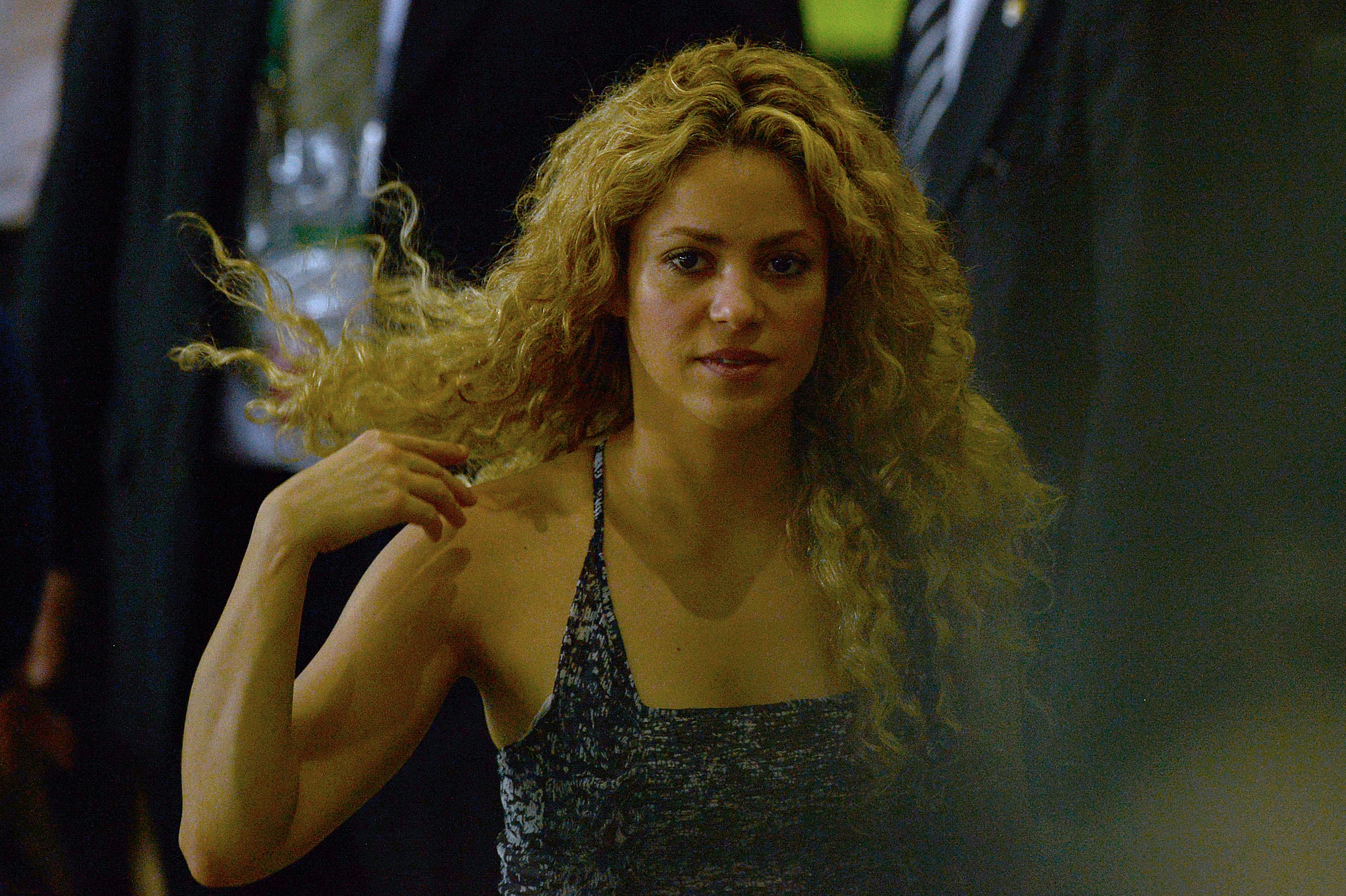 Shakira es fotografiada al final del partido de fútbol de semifinales de la Copa FIFA Confederaciones Brasil 2013 entre España e Italia, en el estadio Castelao de Fortaleza, el 27 de junio de 2013. | Fuente: Getty Images