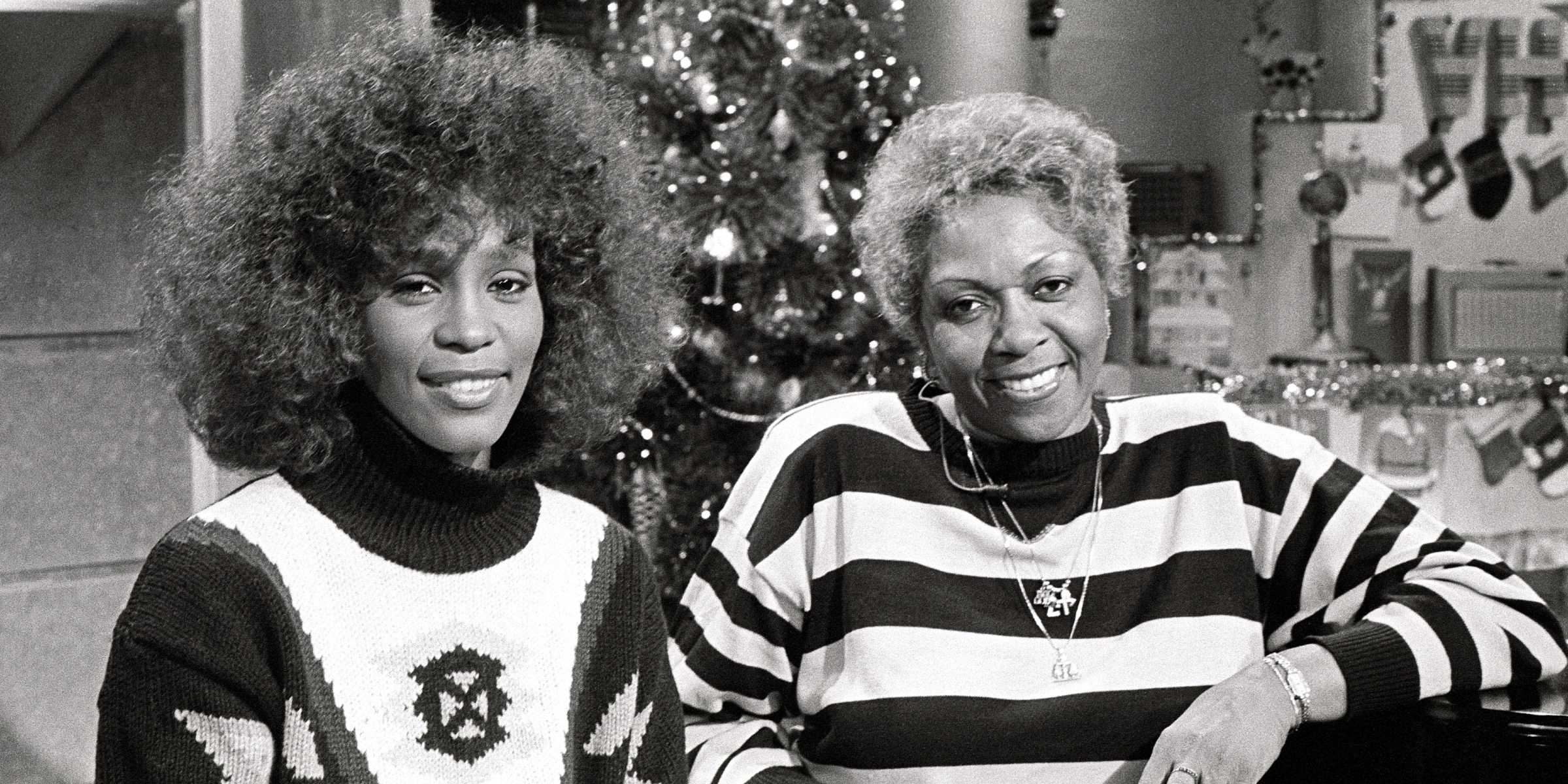 Cissy Houston con su hija, Whitney | Fuente: Getty Images