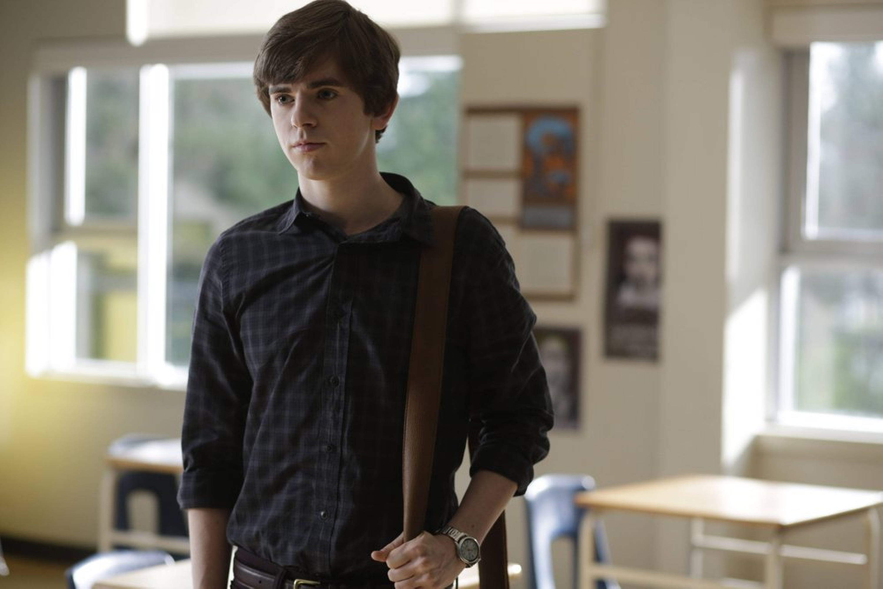 Freddie Highmore como Norman Bates en "Bates Motel" el 3 de octubre de 2012 | Fuente: Getty Images