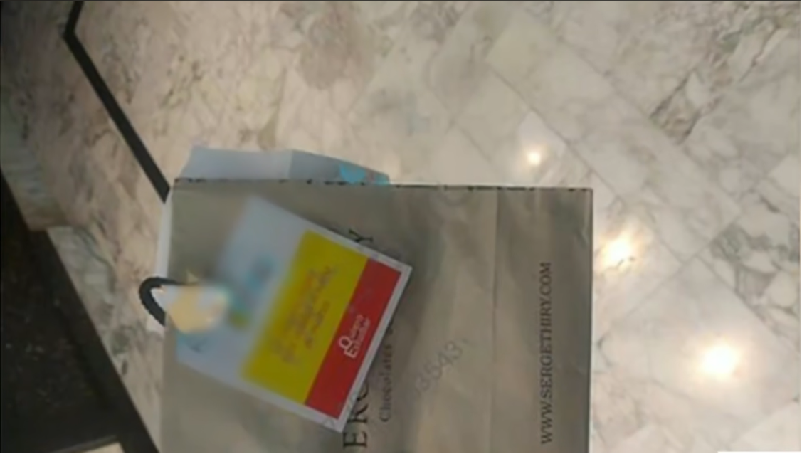 Uno de los envíos que tendría alimento envenenado | Fuente: YouTube/NoticiasRCN