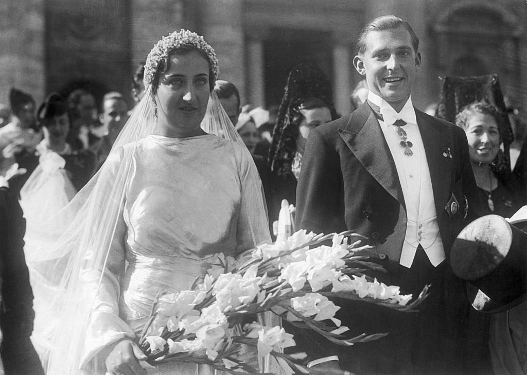 Juan de Borbón y María de las Mercedes de Borbón, en la basílica de Santa María de Los Ángeles de Roma, el 12 de octubre de 1935. | Foto: Getty Images