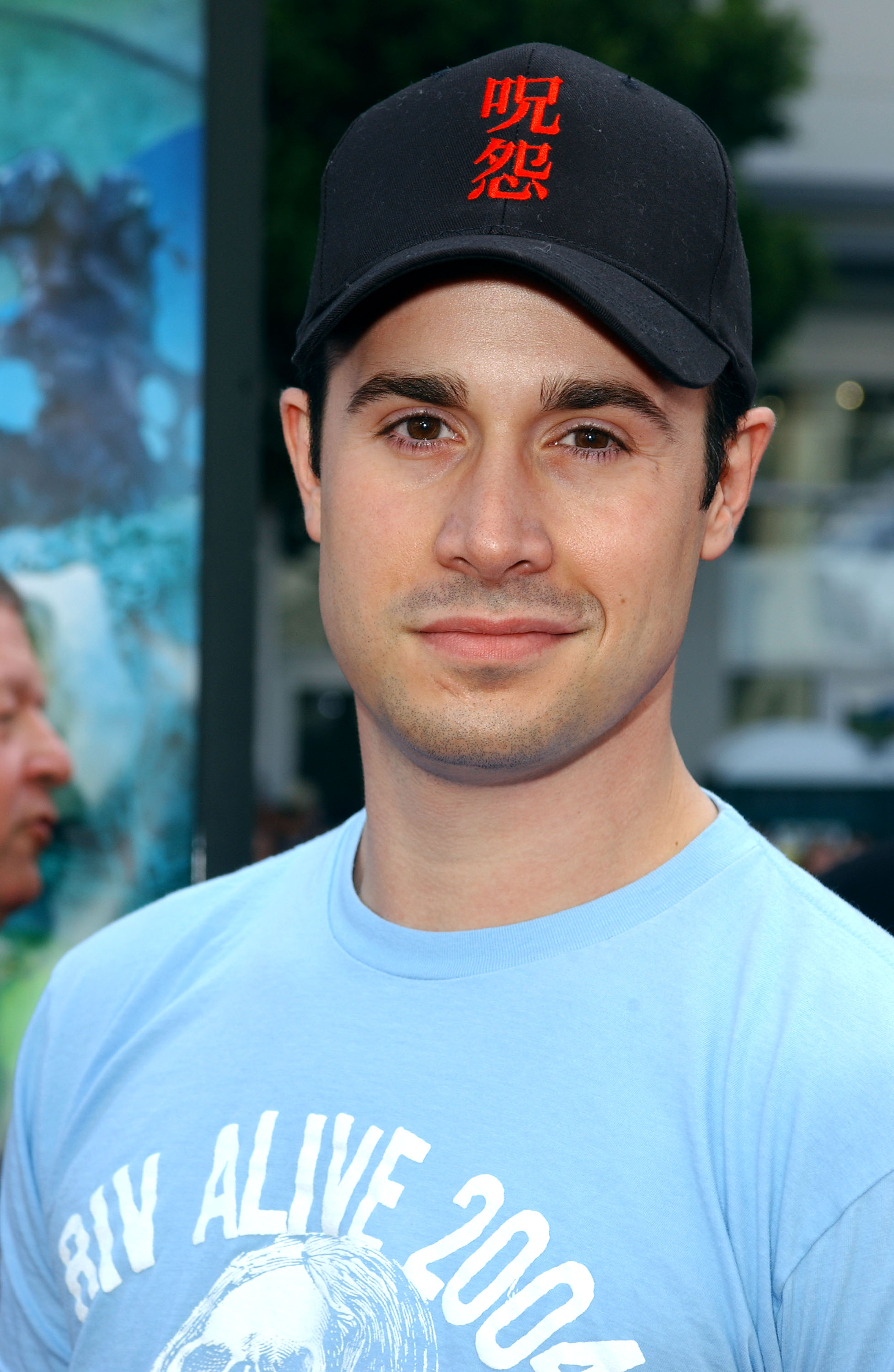 Freddie Prinze Jr. en el estreno mundial de "Scooby-Doo 2: Monsters Unleashed", 2004 | Fuente: Getty Images