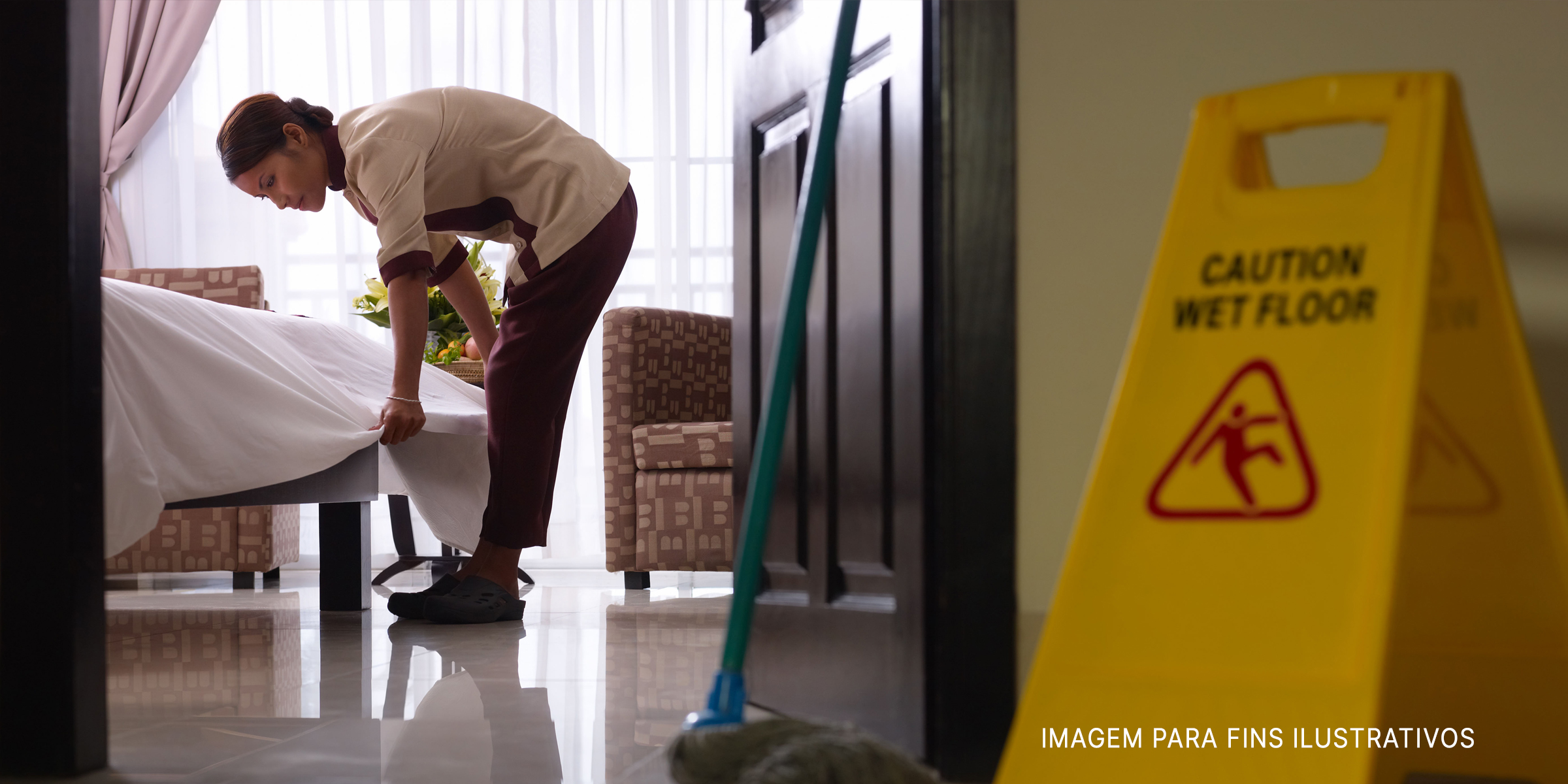 Camarera limpiando una habitación. | Foto: Shutterstock