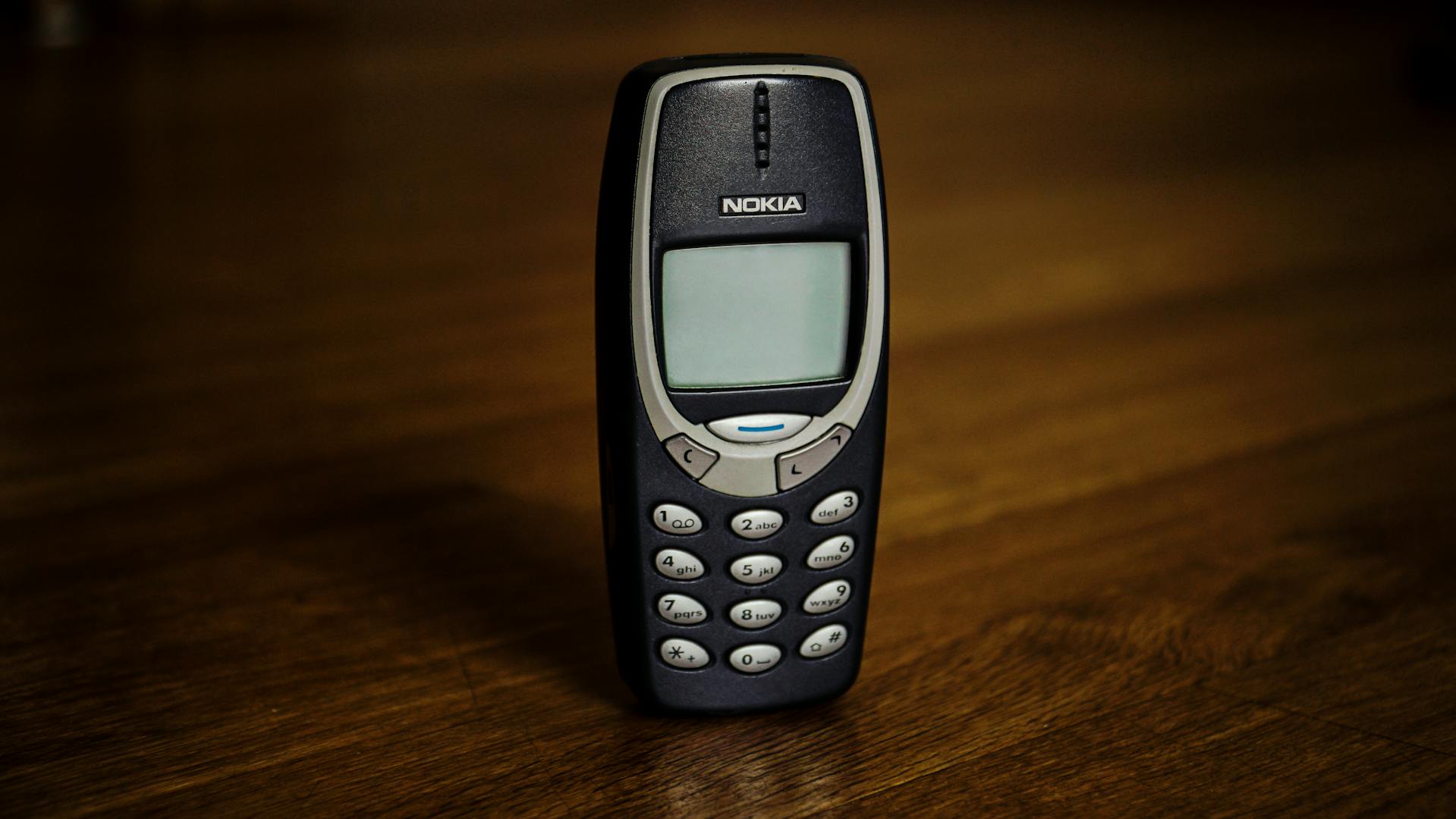 Un teléfono antiguo | Fuente: Pexels