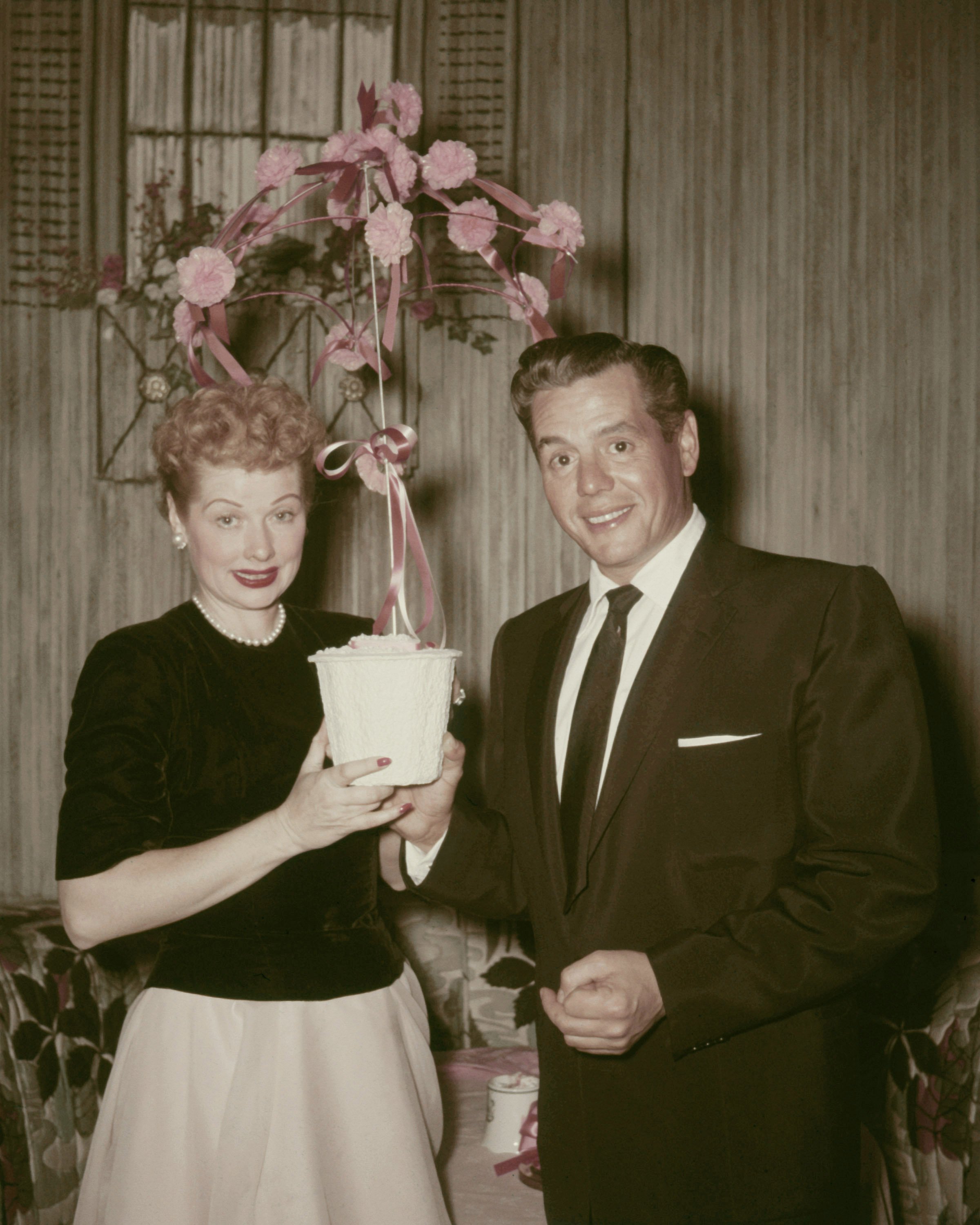 Lucille Ball y Desi Arnaz | Foto: Getty Images