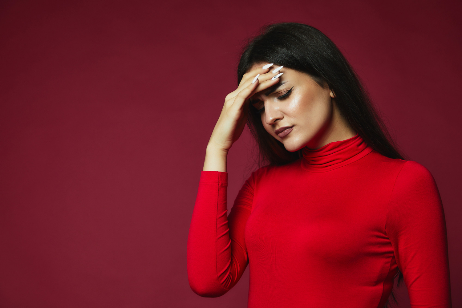 Una mujer descorazonada | Fuente: Freepik