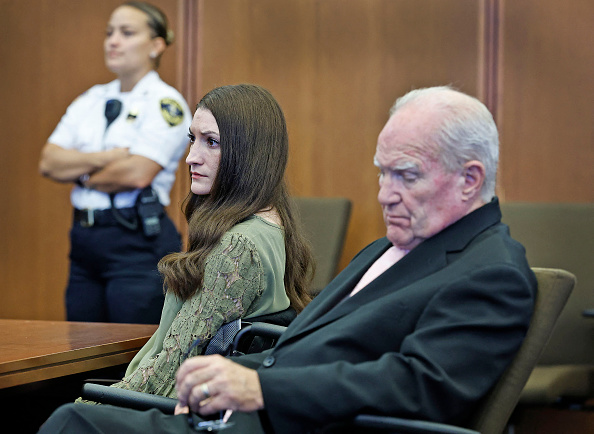 Aquí ves a Lindsay Clancy en el juzgado mientras su caso seguía su curso en los tribunales. | Fuente: Getty Images