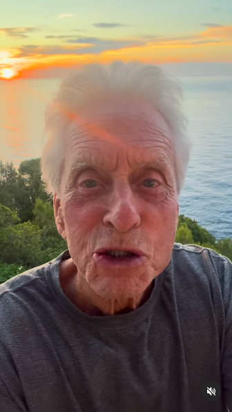 Michael Douglas hablando sobre el 4 de julio, publicado el 4 de julio de 2024 | Fuente: Instagram/michaelkirkdouglas