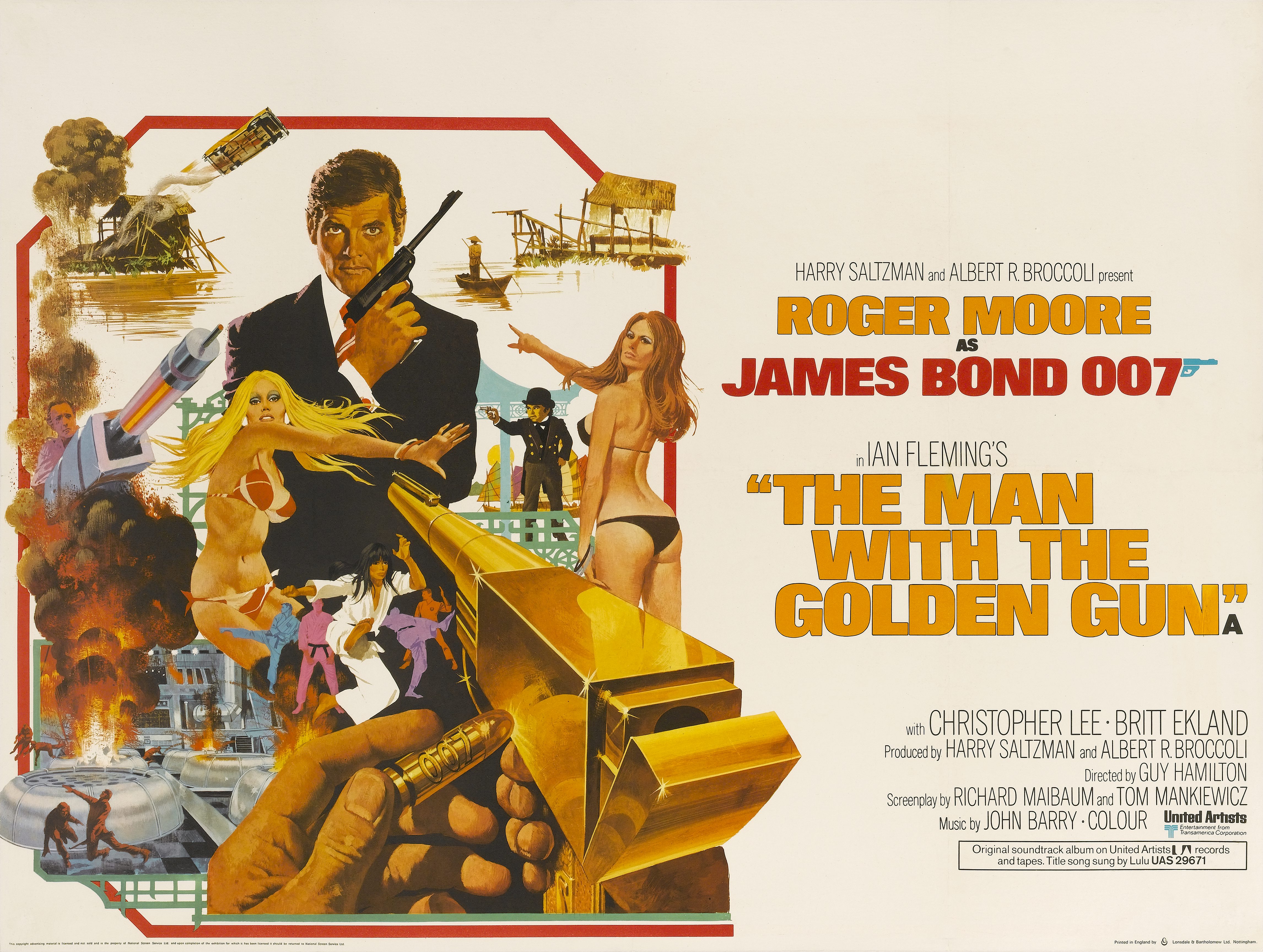 Cartel de la película de acción de Guy Hamilton "The Man with the Golden Gun", protagonizada por Roger Moore como "James Bond" en 1974. | Fuente: Getty Images