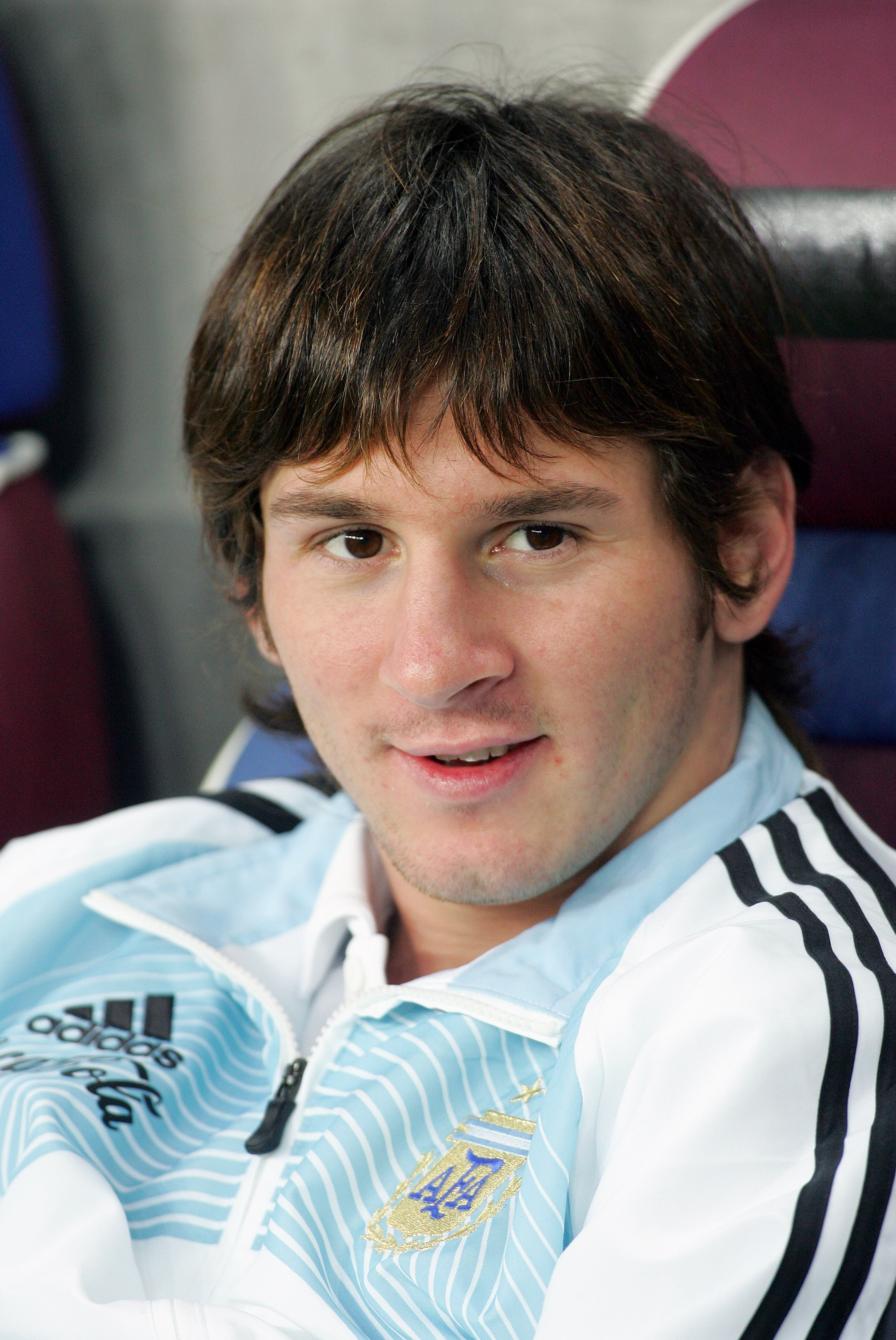 Lionel Messi de Argentina antes del partido amistoso internacional entre Inglaterra y Argentina en el Stade de Genève el 12 de noviembre de 2005 en Ginebra, Suiza. | Fuente: Getty Images