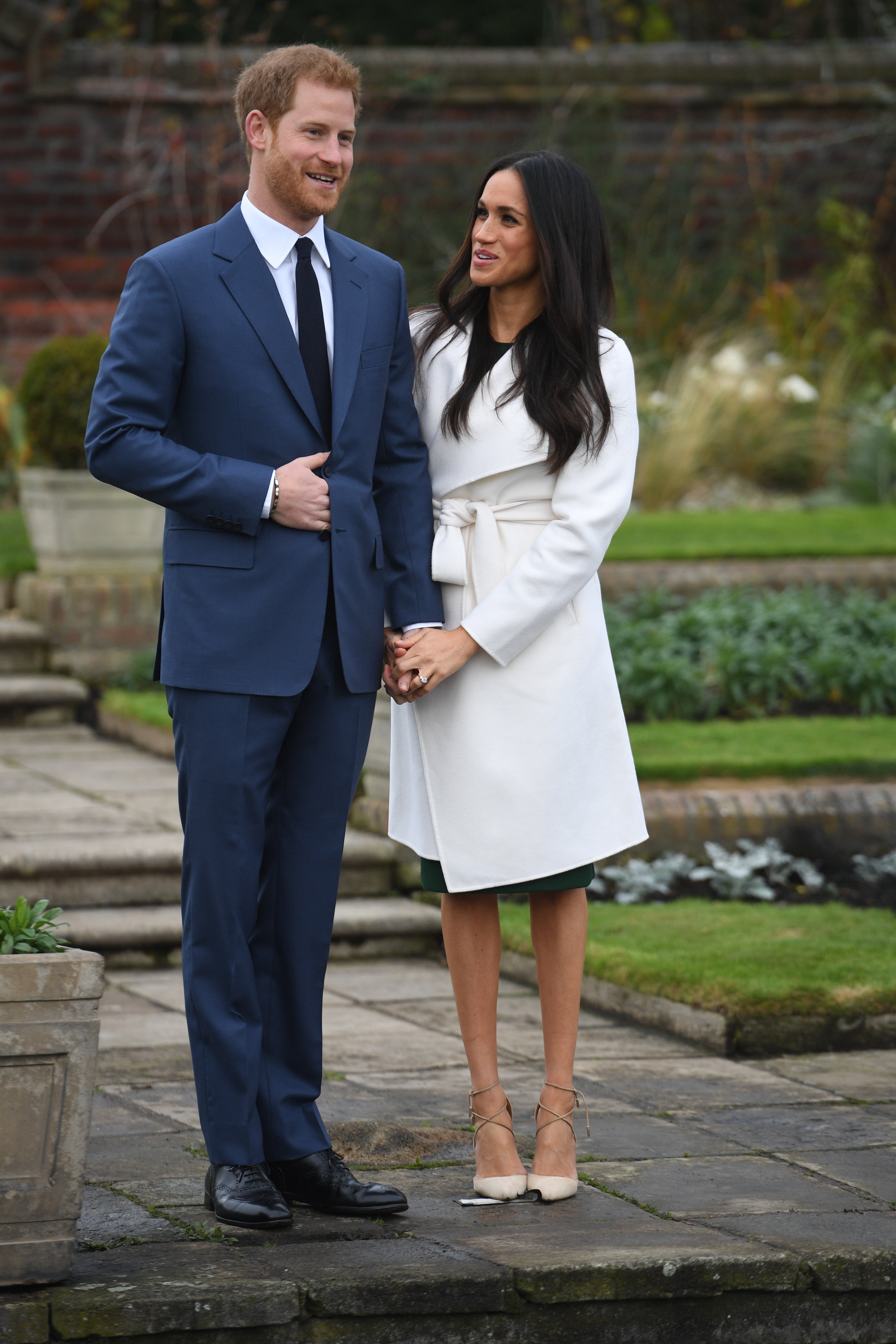 El príncipe Harry y Meghan Markle asisten a un photocall en los Jardines Hundidos el 27 de noviembre de 2017, en Londres, Inglaterra | Fuente: Getty Images