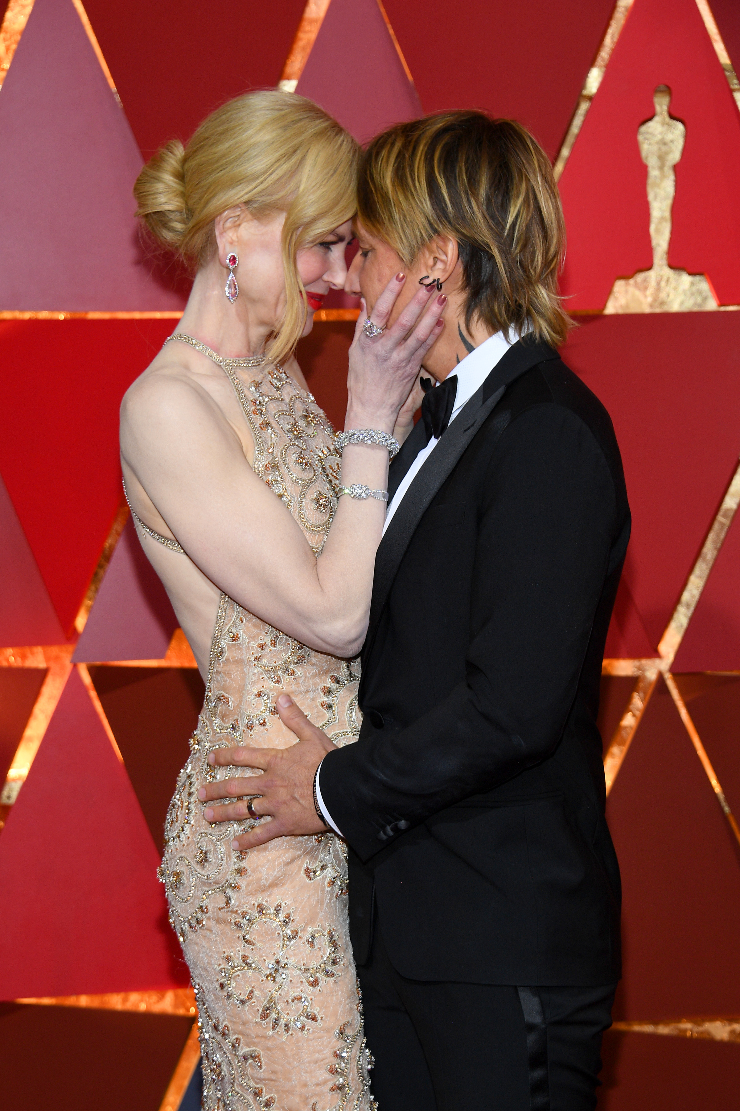 Nicole Kidman y el músico Keith Urban asisten a la 89ª edición de los Oscar en el Hollywood & Highland Center, el 26 de febrero de 2017 en Hollywood, California. | Foto: Getty Images