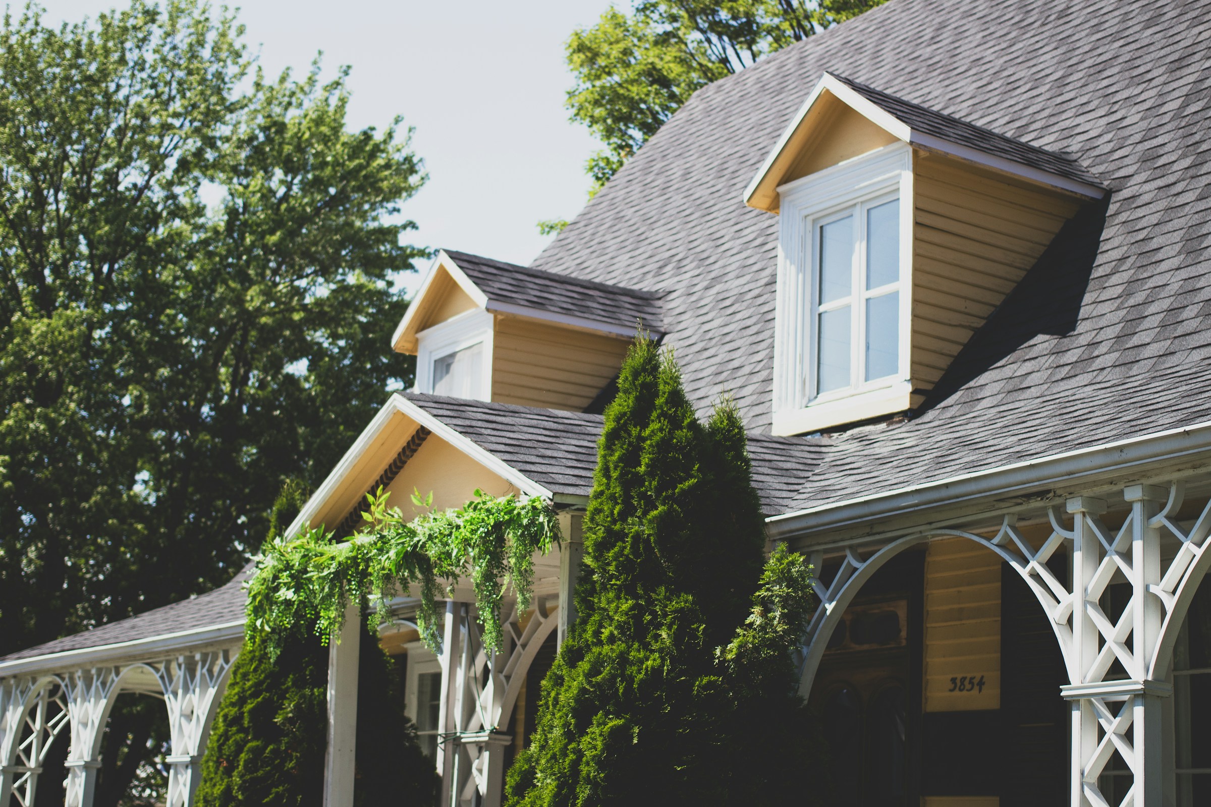 El exterior de una casa | Fuente: Unsplash