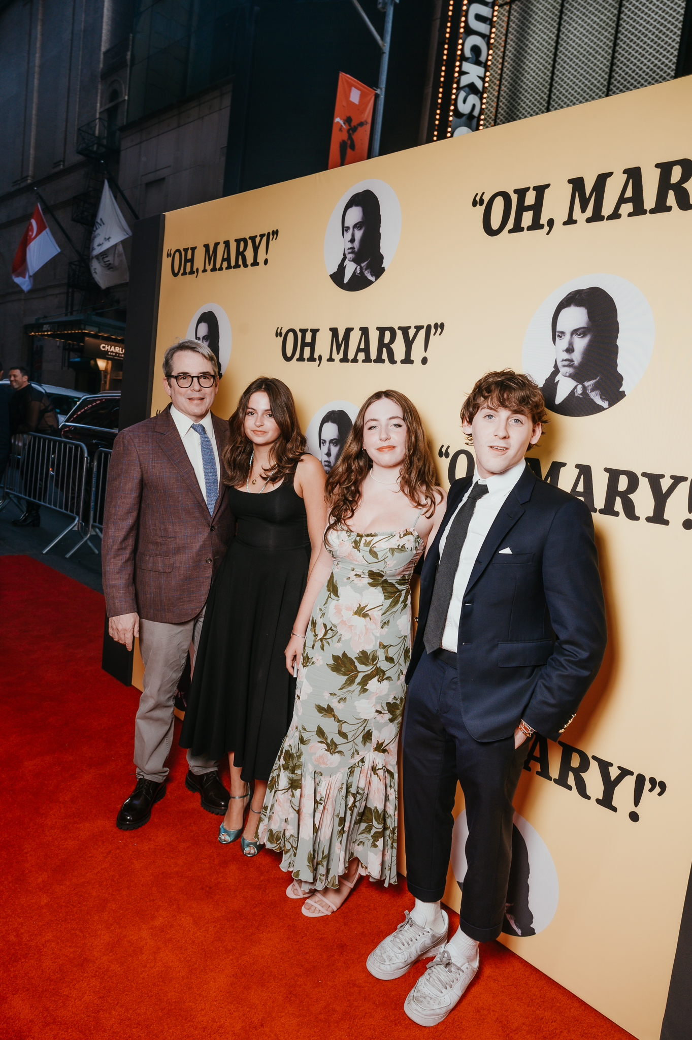 Matthew, Tabitha, Marion Loretta y James Broderick asisten al estreno de "Oh, Mary" en Broadway, en el Lyceum Theatre de Nueva York, el 11 de julio de 2024 | Fuente: Getty Images