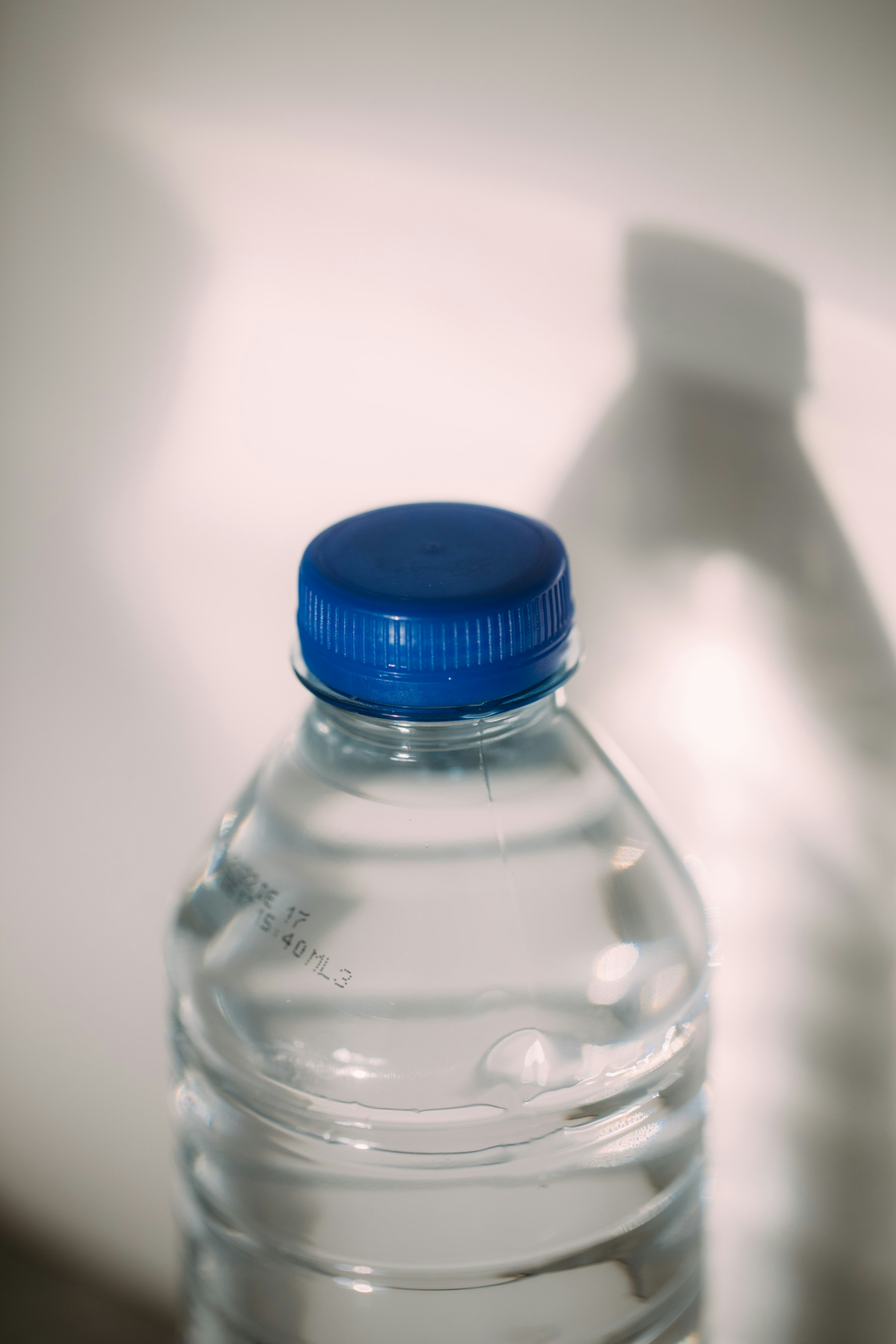 Primer plano de una botella de agua | Fuente: Unsplash