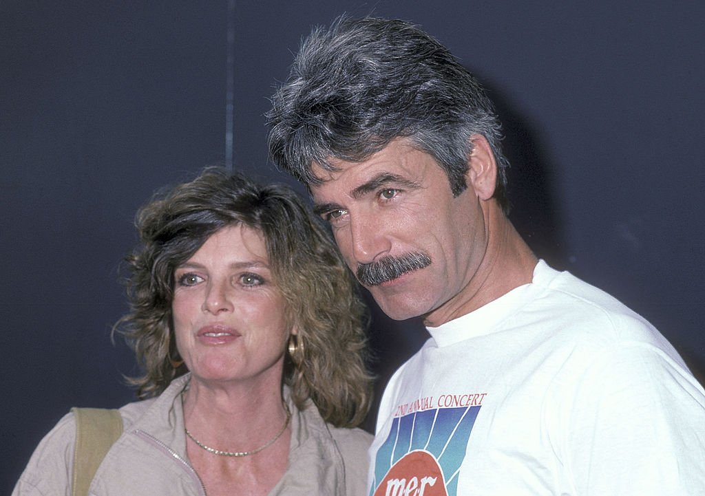 Katharine Ross y el actor Sam Elliott en el Firestone Fieldhouse, Pepperdine University en Malibu, California, el 18 de marzo de 1984. | Foto: Getty Images