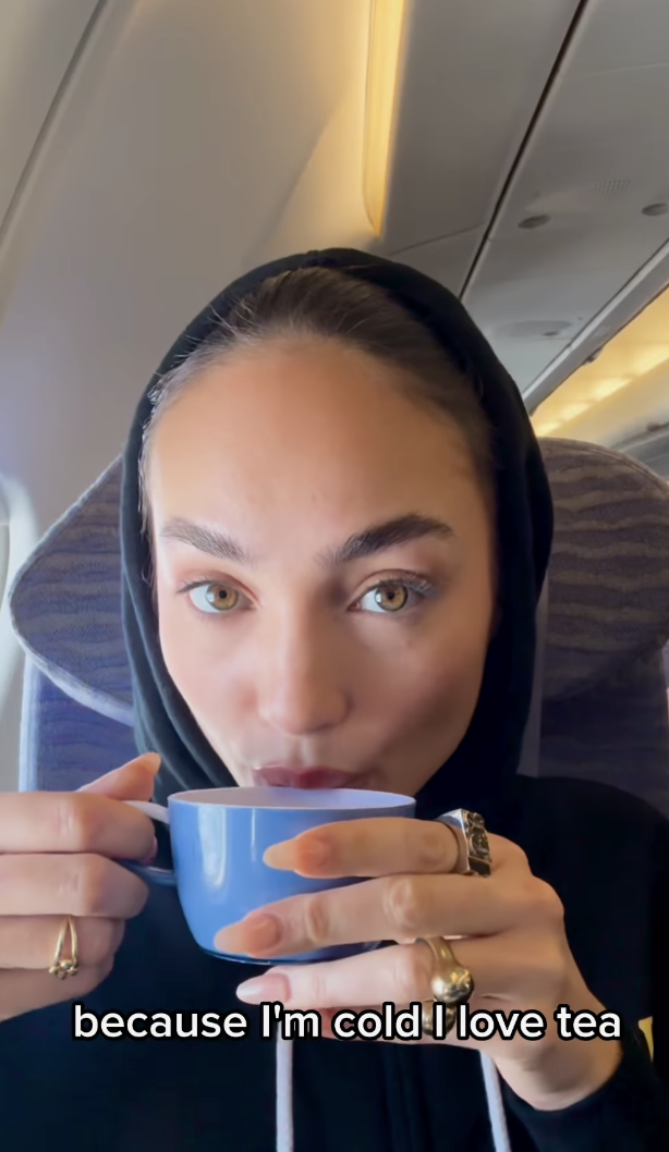 R'bonney Gabriel muestra su look natural en un post del 27 de noviembre de 2024 | Fuente: Instagram/rbonneynola | pinabeautyph