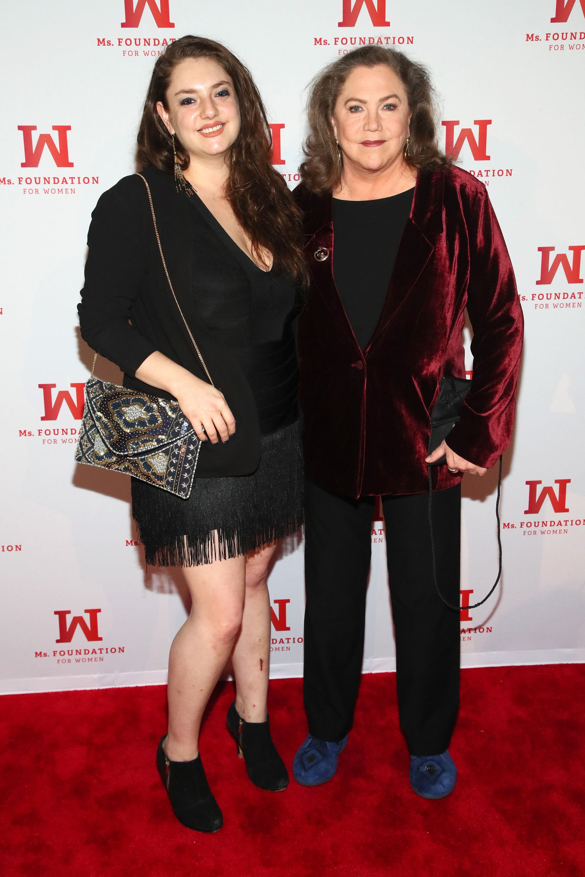 Rachel Ann Weiss y Kathleen Turner asisten a los Premios Gloria Anuales de la Ms. Foundation For Women el 8 de mayo de 2019 en Nueva York | Fuente: Getty Images