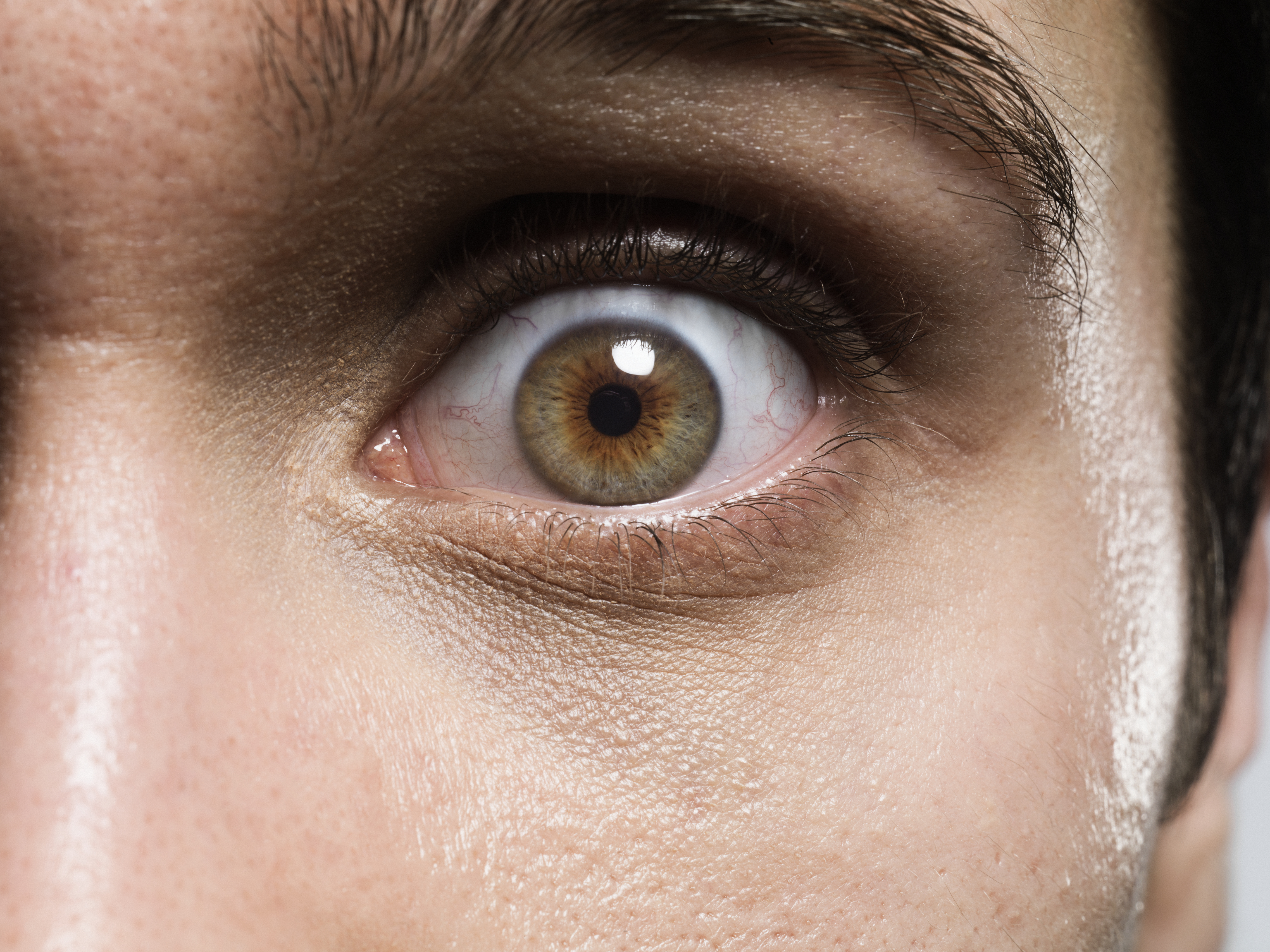 Primer plano del ojo de un hombre | Fuente: Getty Images