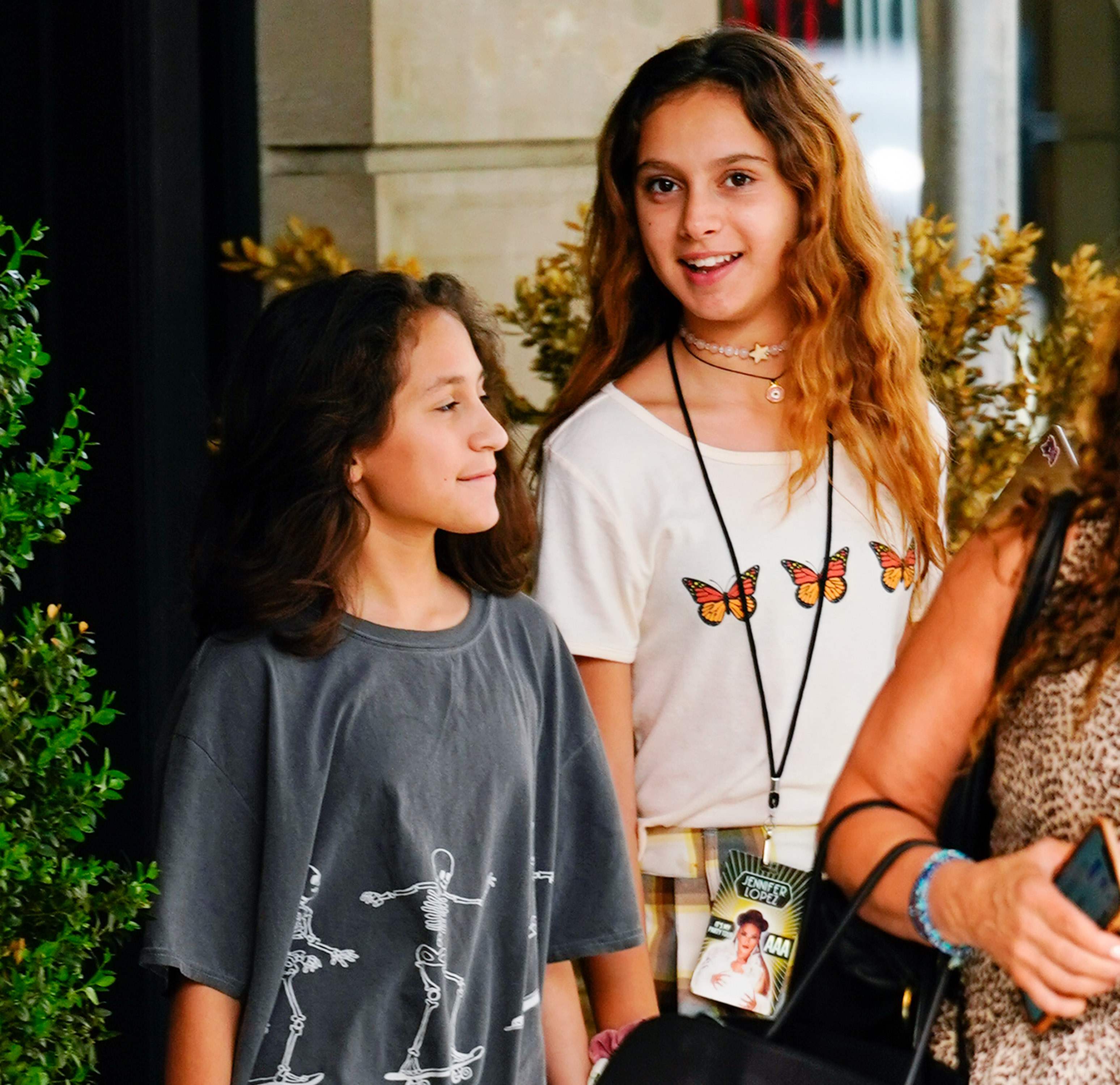 Emme Maribel Muñiz y la hija de Alex Rodríguez, Ella Alexander, son vistas de camino a un concierto el 15 de julio de 2019, en Nueva York | Fuente: Getty Images