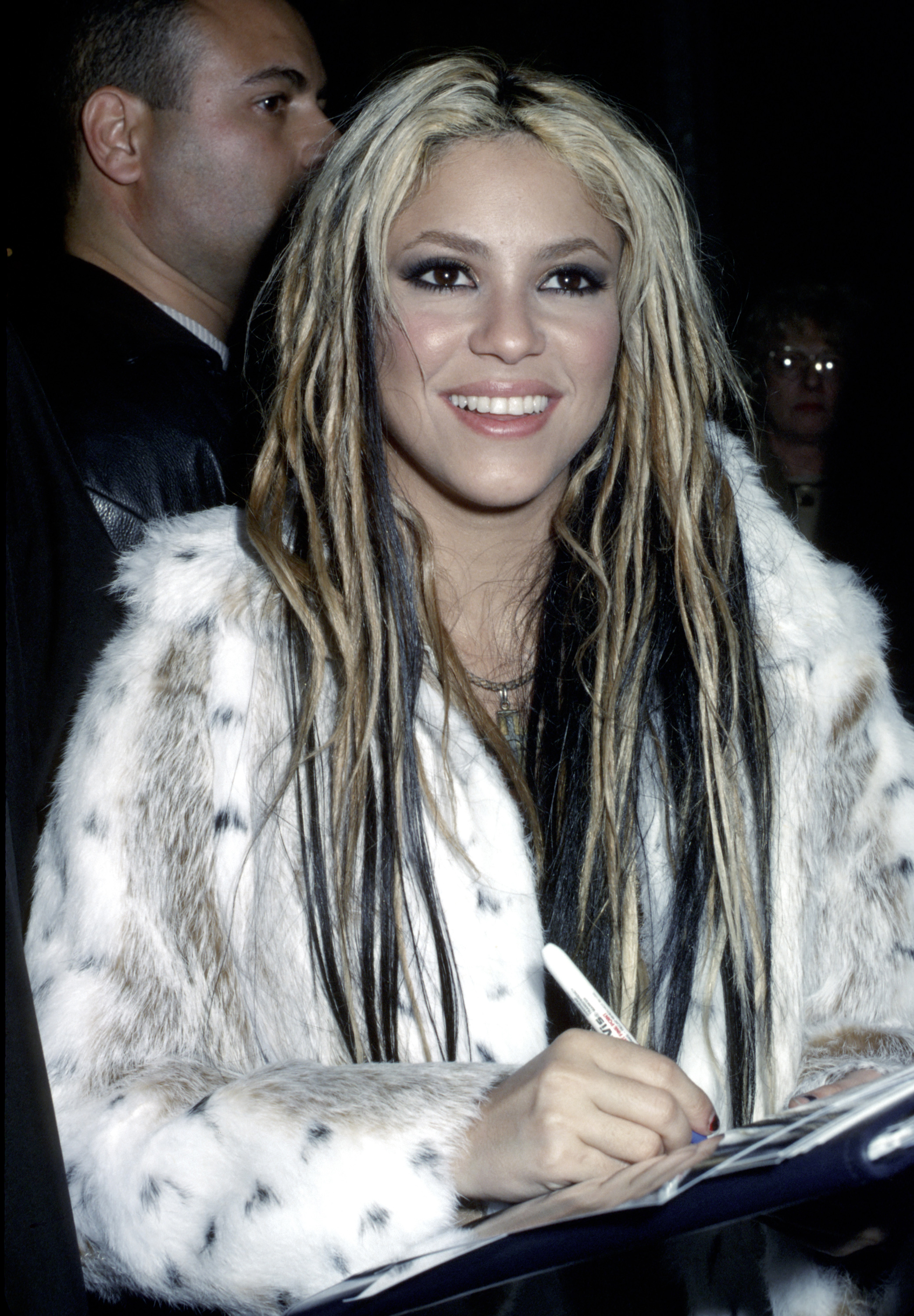 Shakira en Christina Ricci presenta "Saturday Night Live" - After Party - 1 de diciembre de 2001.