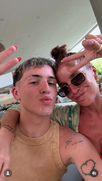 Florencia Peña compartió fotografías familiares junto a su hijo Juan Otero para celebrar su cumpleaños número 18 | Fuente: Instagram/flor_de_p