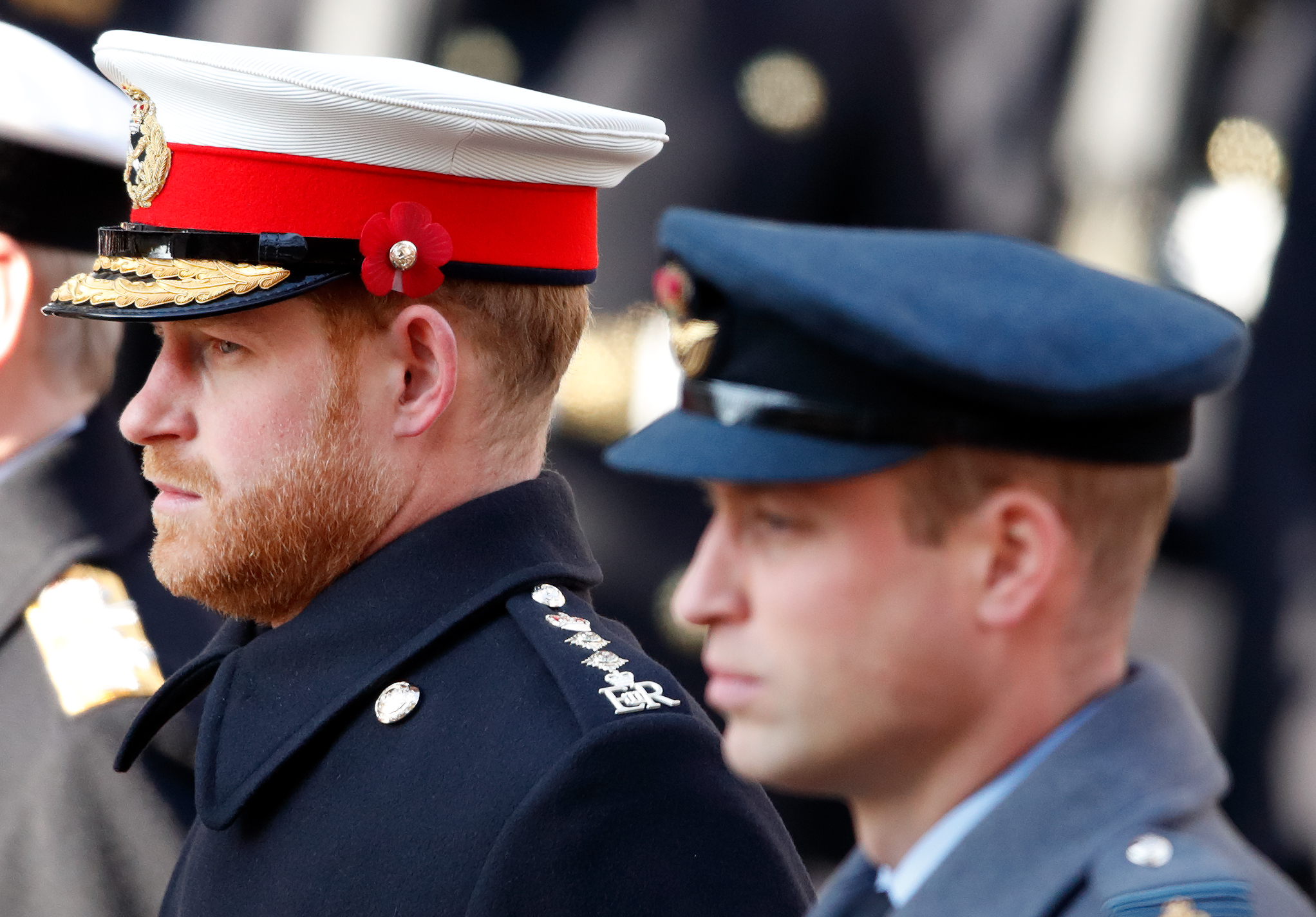 El príncipe Harry y el príncipe William asisten al servicio anual del Domingo del Recuerdo el 10 de noviembre de 2019, en Londres, Inglaterra. | Fuente: Getty Images