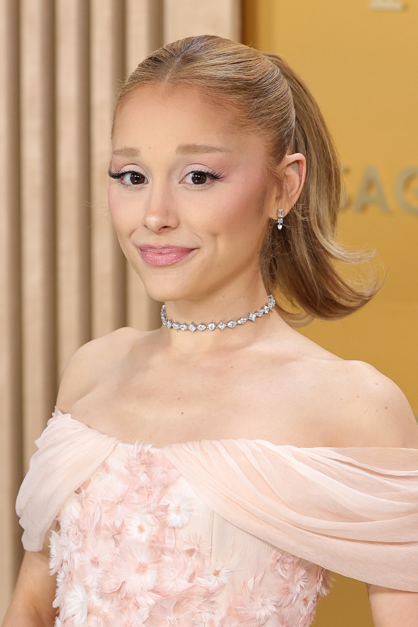 Ariana Grande en los 2025 Screen Actors Guild Awards en el Shrine Auditorium and Expo Hall el 23 de febrero en Los Ángeles, California. | Fuente: Getty Images