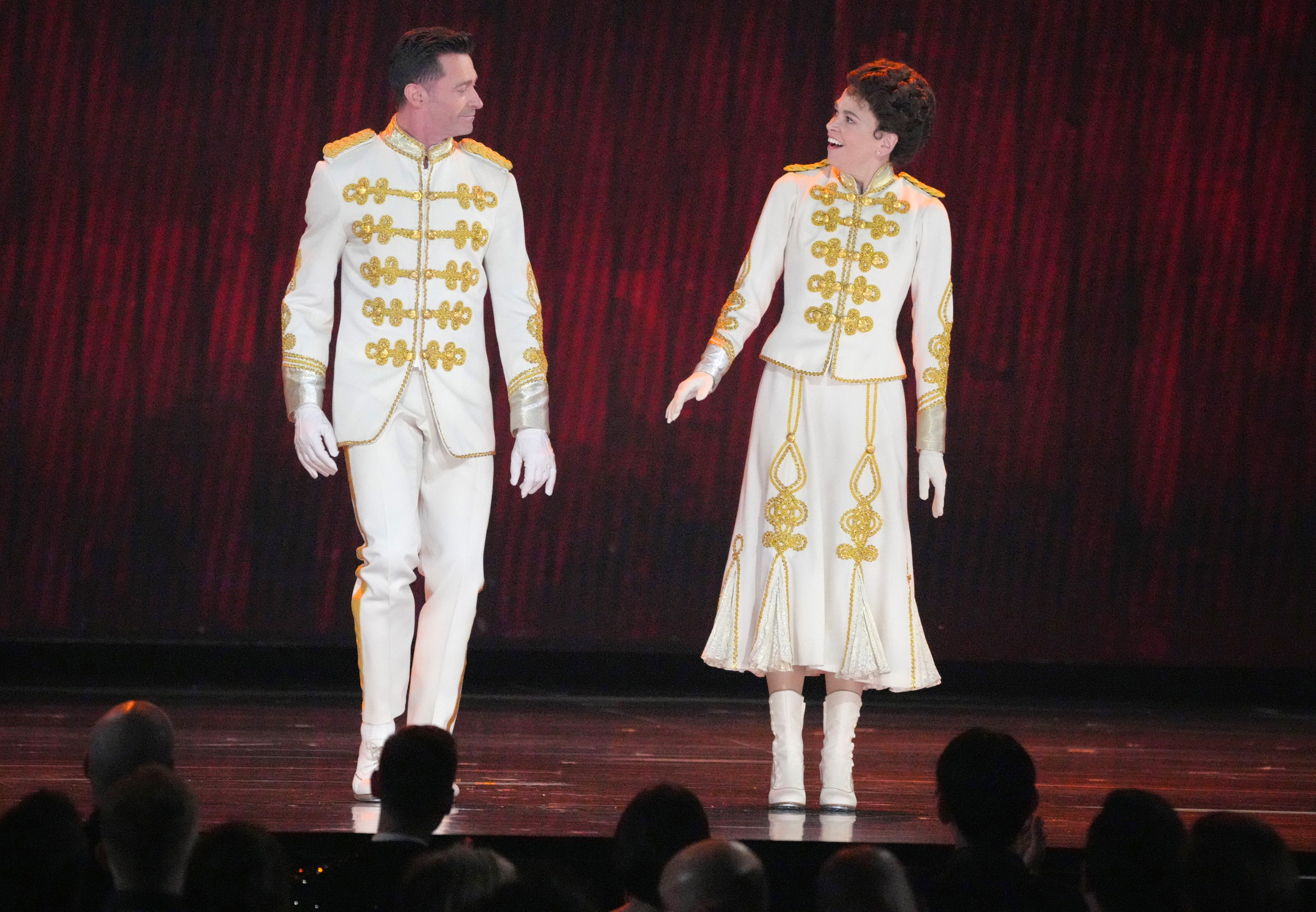 Hugh Jackman y Sutton Foster interpretan un número de "The Music Man", el 12 de junio de 2022 | Fuente: Getty Images