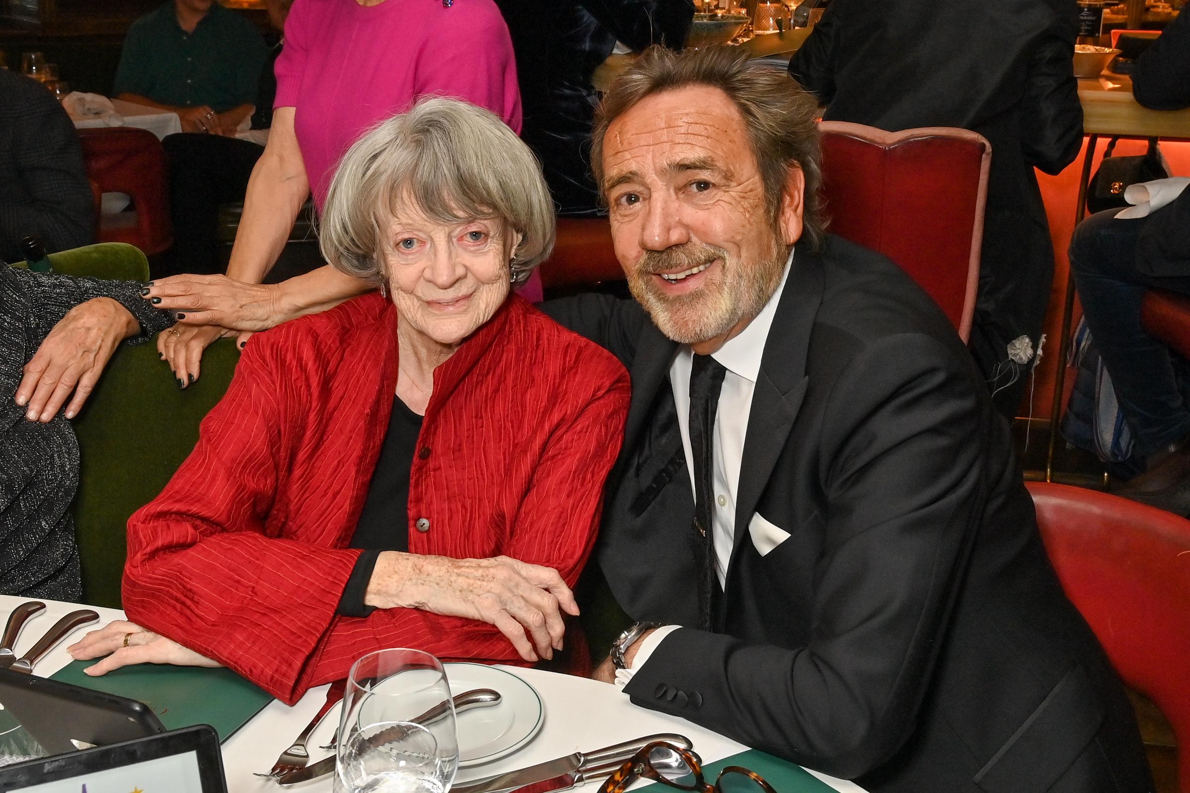 Robert Lindsay y Maggie Smith asisten al evento "One Night Only" el 4 de diciembre de 2022, en Londres, Inglaterra | Fuente: Getty Images