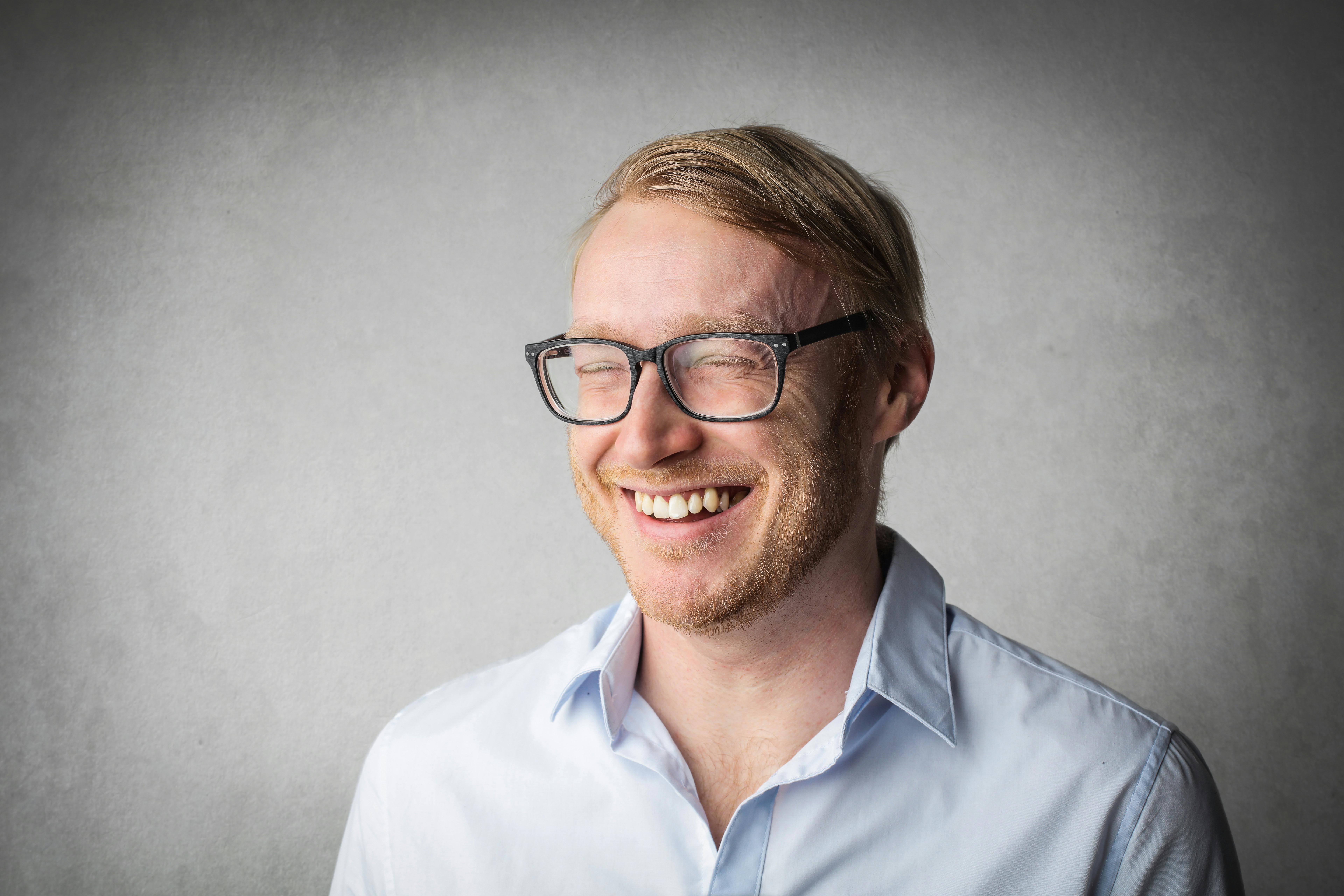 Un hombre feliz | Fuente: Pexels