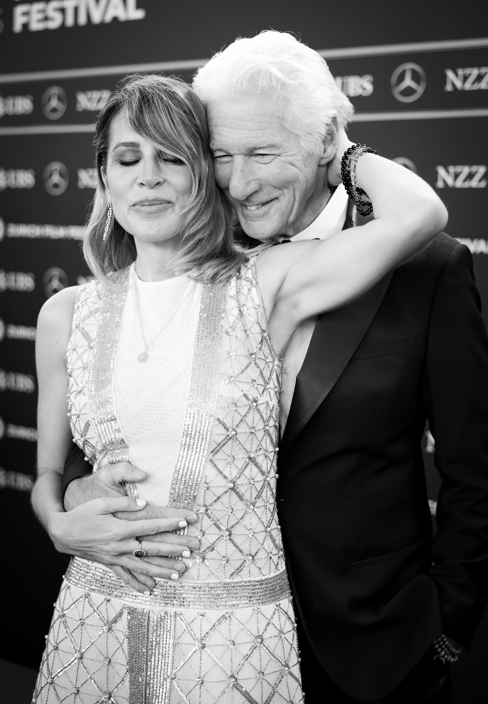 Alejandra Silva y Richard Gere durante el 20º Festival de Cine de Zúrich en Corso | Fuente: Getty Images