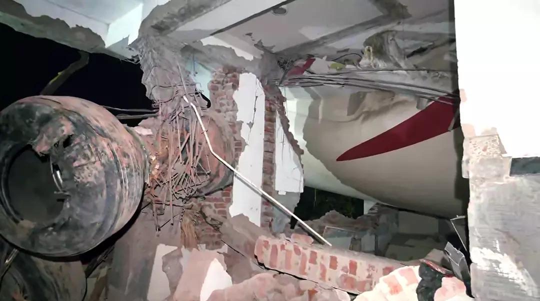 Imágenes del interior del hostal tras la tragedia. | Foto: Facebook.com/TimesofIndia