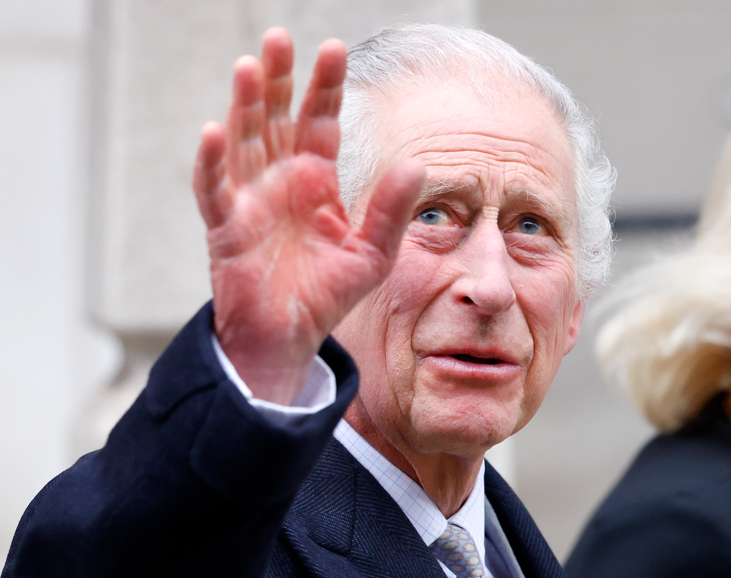 Rey Charles III saliendo de la Clínica de Londres tras ser operado el 29 de enero de 2024 | Foto: Getty Images