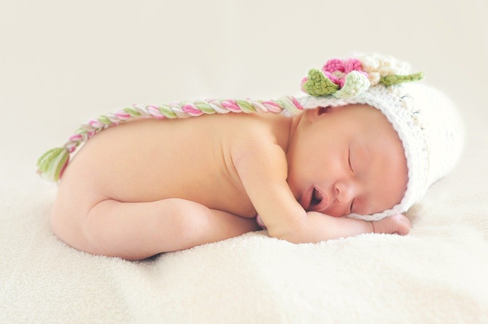 Bebé recién nacido / Imagen tomada de: Pixabay