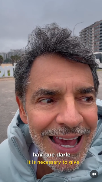 Eugenio Derbez compartió que recibió su cumpleaños lejos de su familia debido a temas laborales en Uruguay | Fuente: Instagram/ederbez