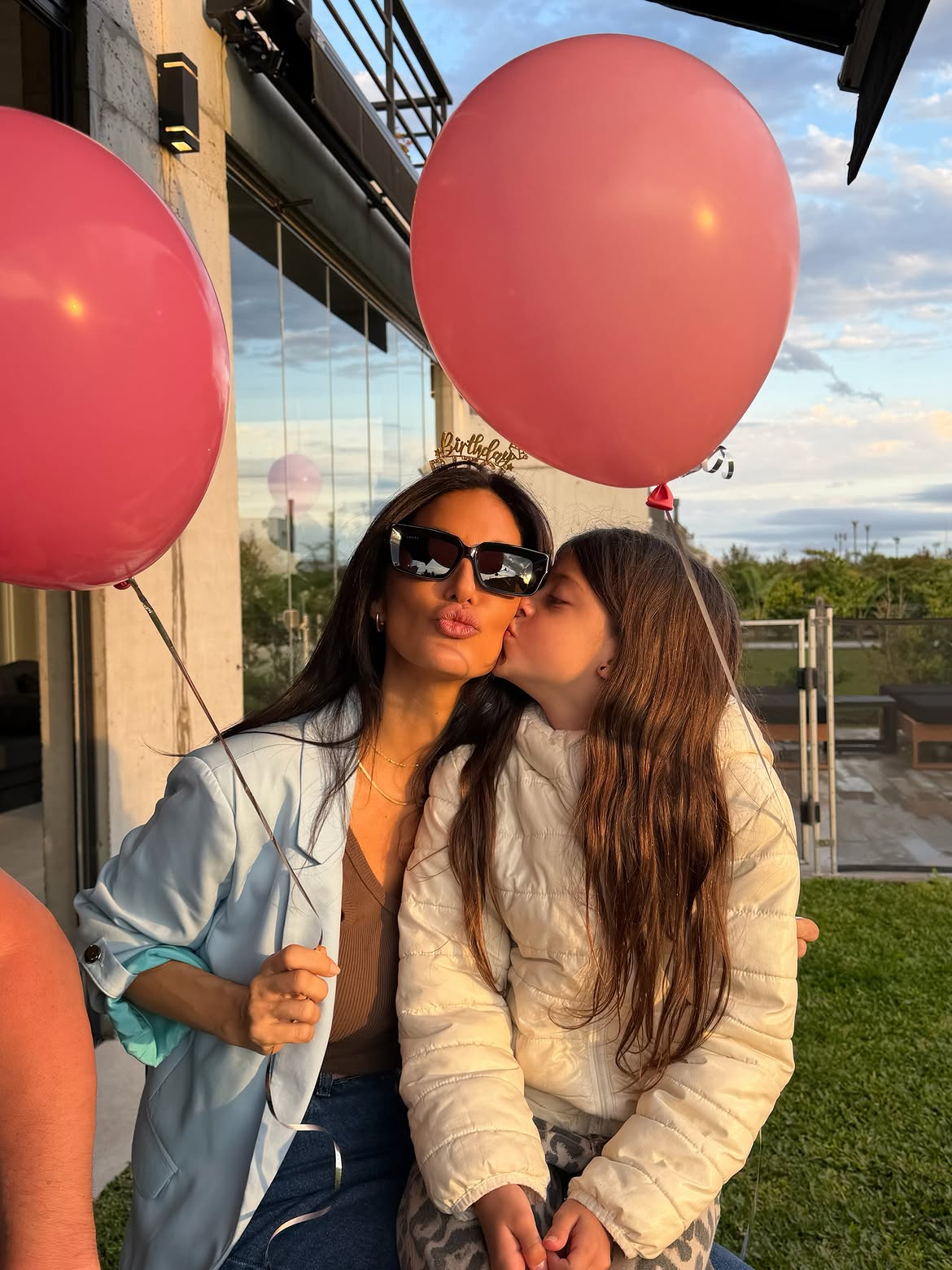 Silvina Escudero celebrando su cumpleaños número 43 en una reunión íntima | Fuente: Instagram/escuderosilvina