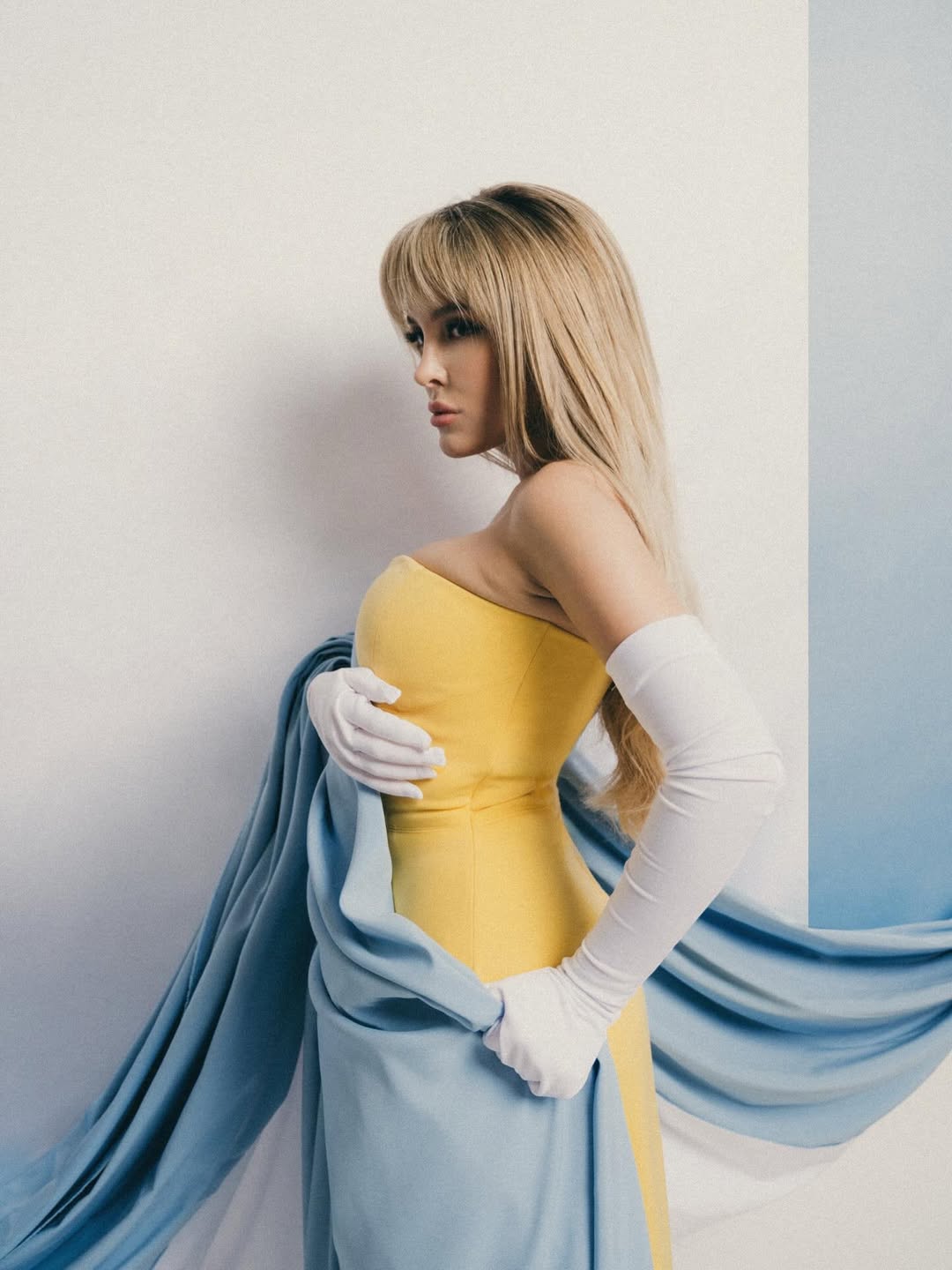 Sofía "La Reini" Gonet mostrando su look para la final de "MasterChef Celebrity" | Fuente: Instagram/sofiagonet