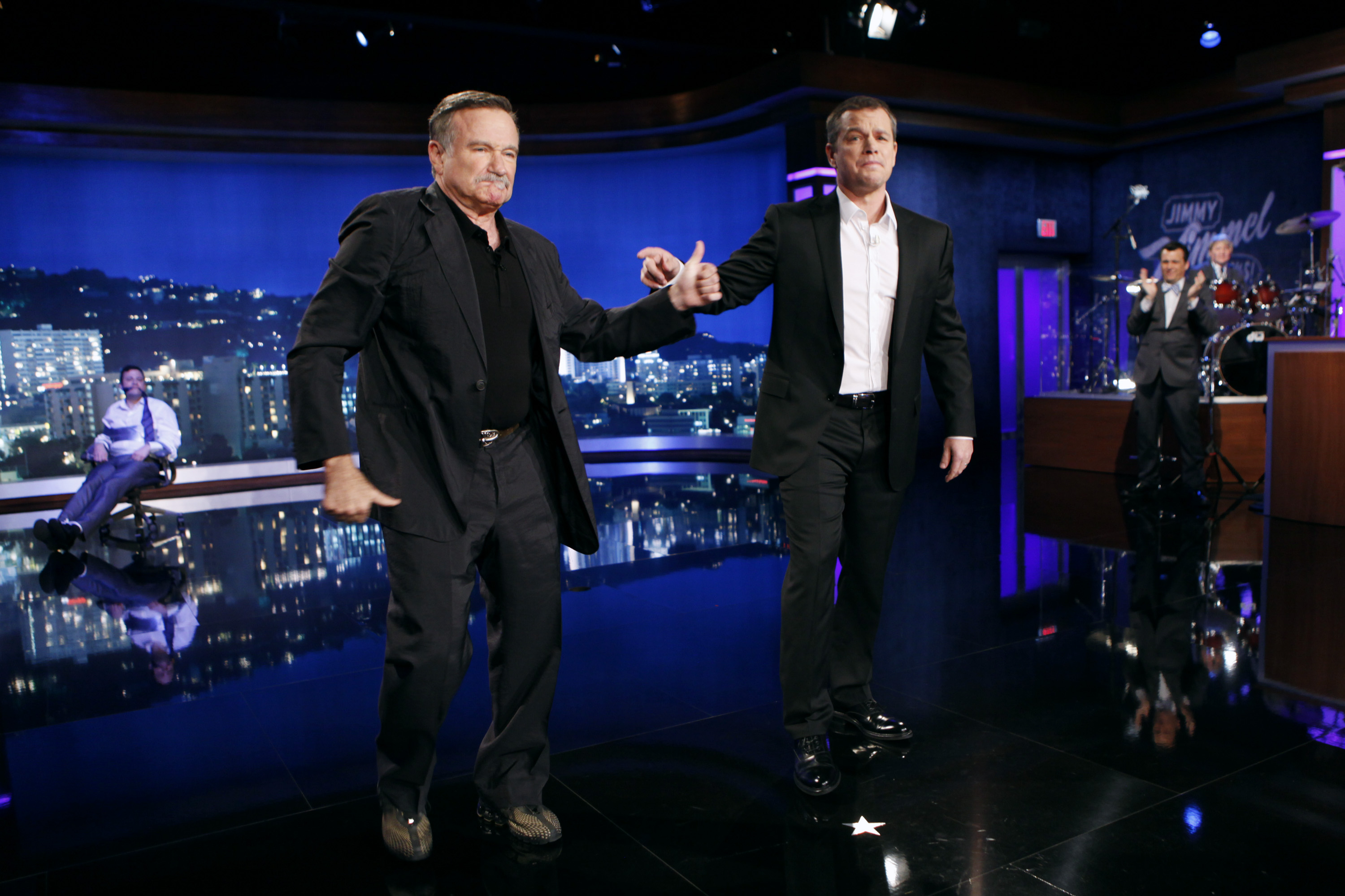 Robin Williams actúa en el escenario durante la edición XXII de Stars to the Rescue de la ARF, el 5 de enero de 2013 en Walnut Creek, California | Fuente: Getty Images