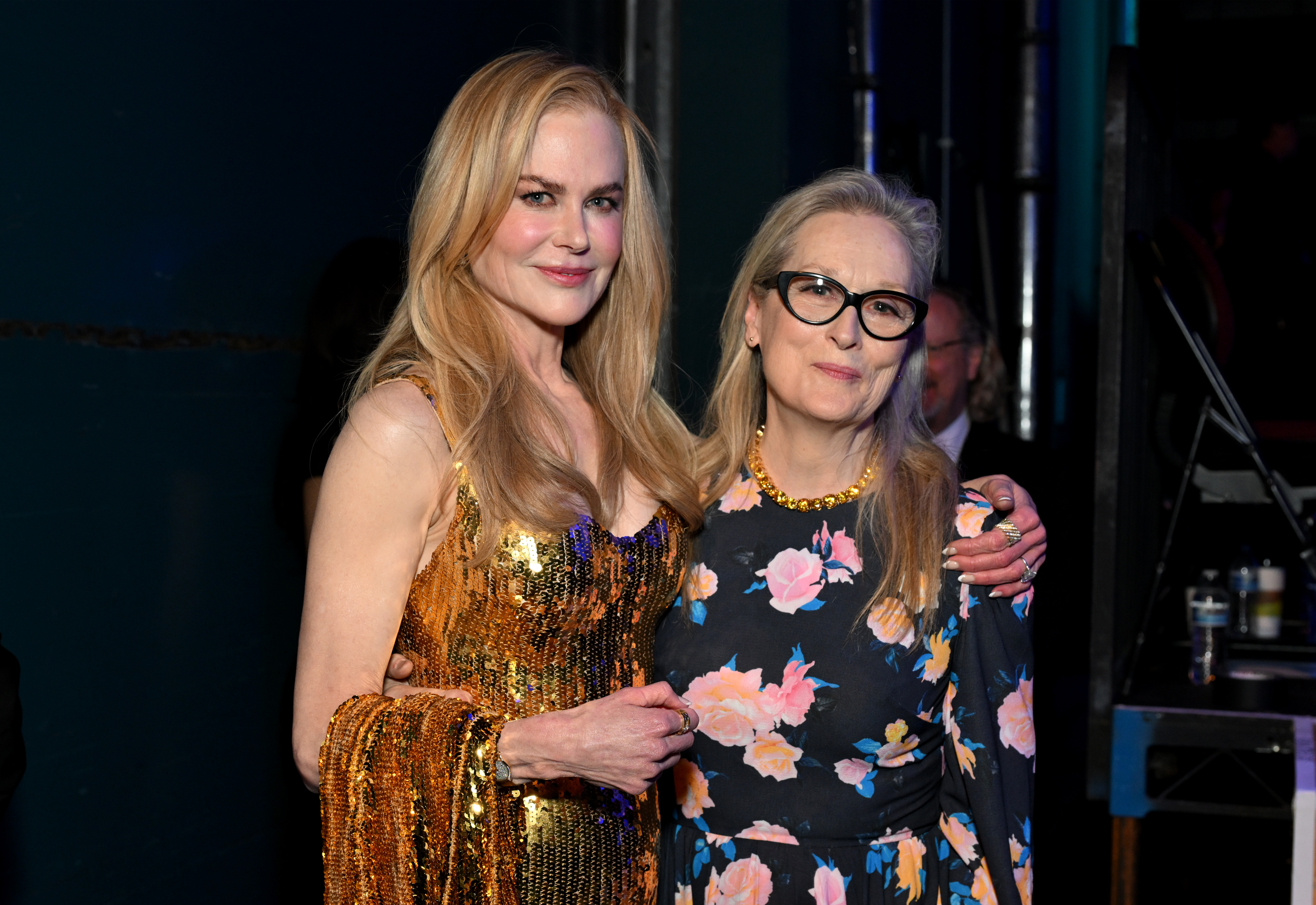 Nicole Kidman y Meryl Streep asisten a la 49ª edición del AFI Life Achievement Award: A Tribute To Nicole Kidman en Los Ángeles, California, el 27 de abril de 2024. | Fuente: Getty Images