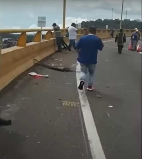 Tareas de rescate. | Foto: YouTube/EL TIEMPO