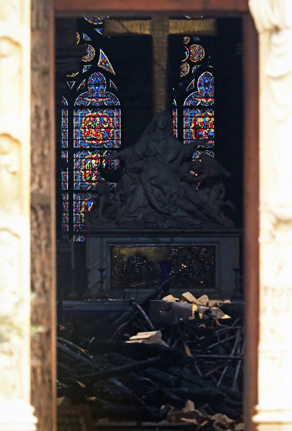 Cómo quedó la catedral de Notre-Dame tras extinguirse el incendio del 15 de abril de 2019 en París, Francia. | Imagen: Getty Images.