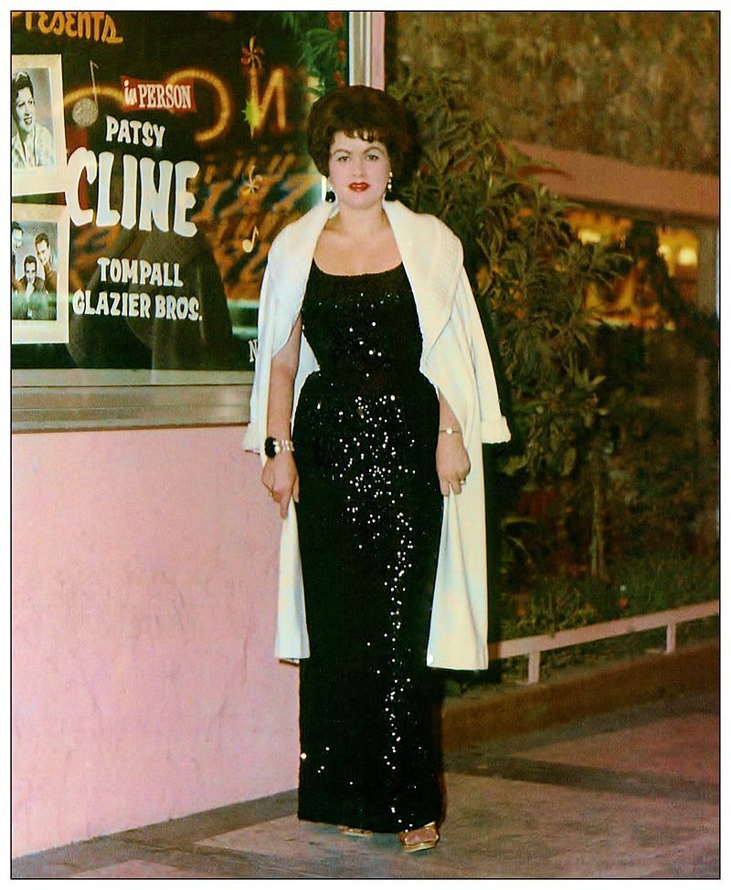 Cantante estadounidense Patsy Cline retratada en 1962. | Foto: Wikimedia Commons