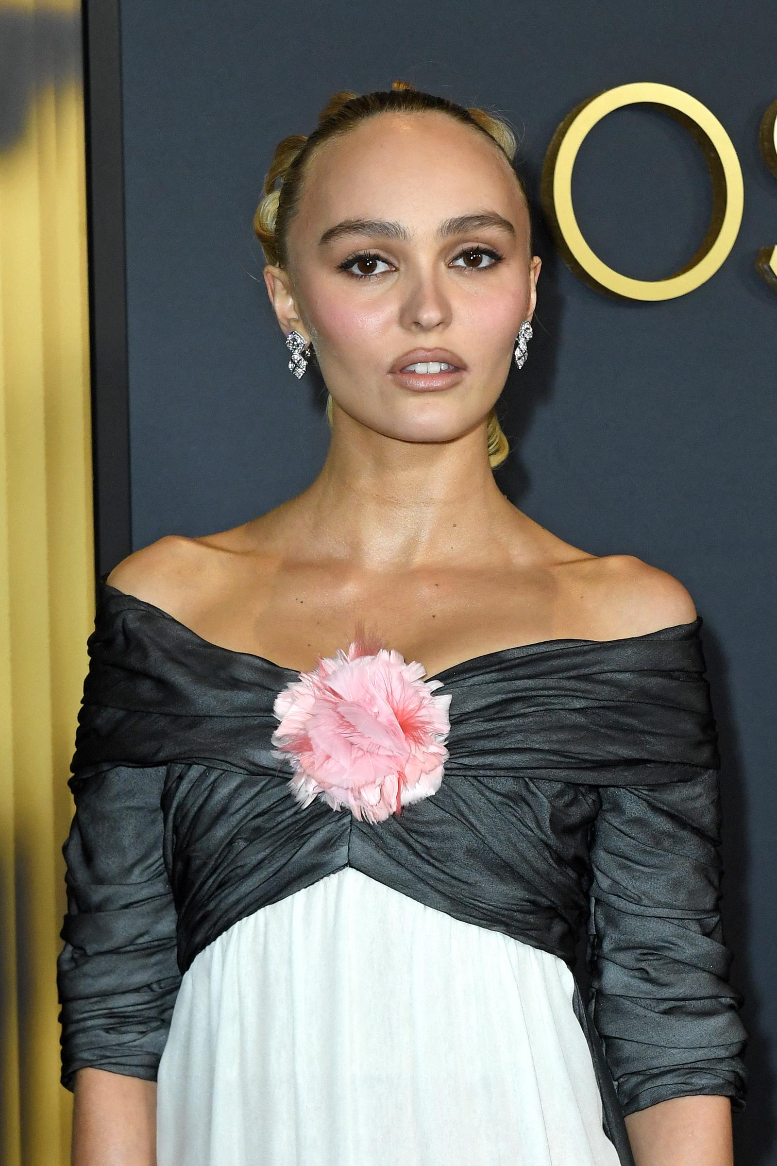 Lily-Rose Depp en Los Ángeles el 17 de noviembre de 2024 | Fuente: Getty Images