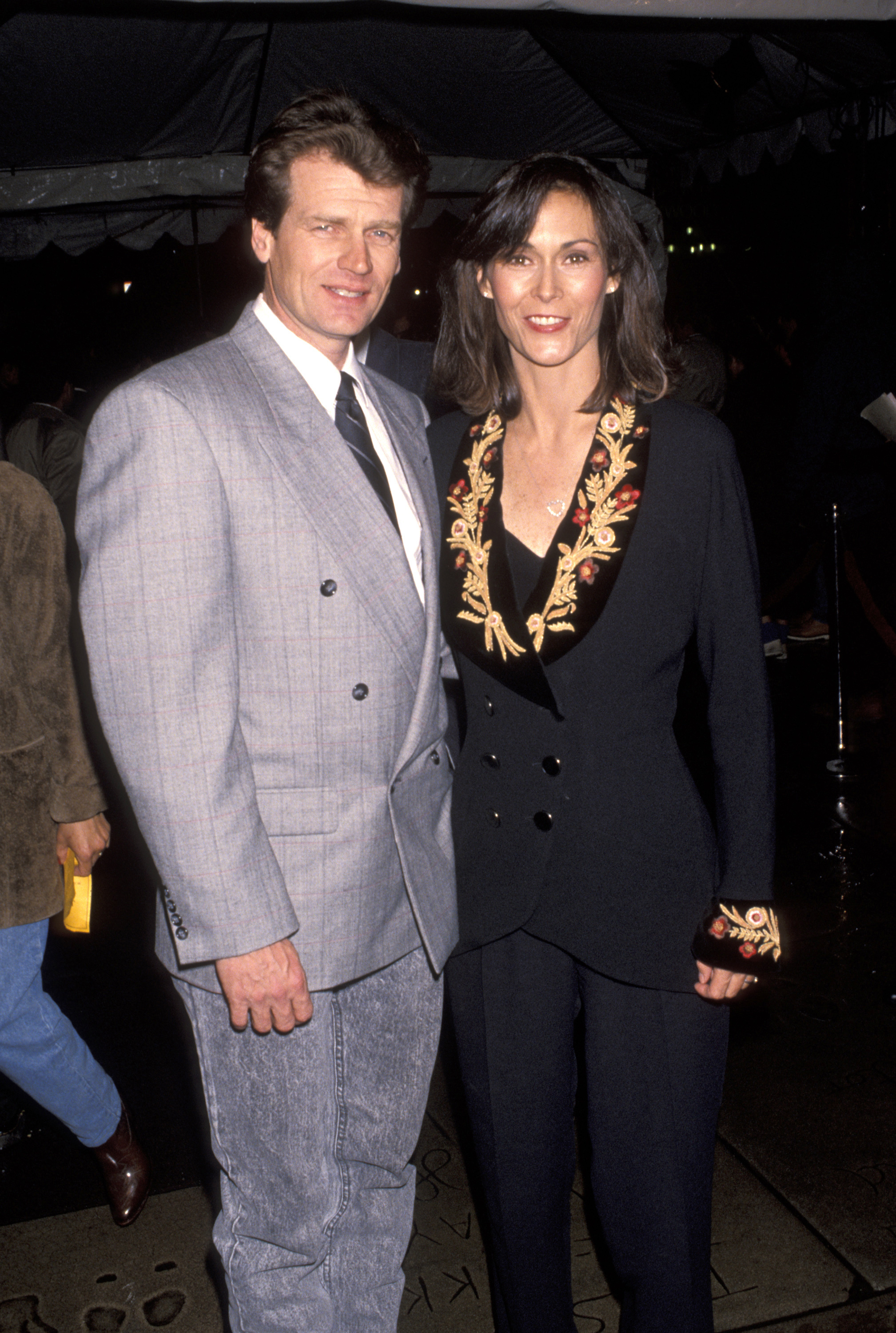 Tom Hart y Kate Jackson en el estreno mundial de "Nowhere to Run", 1993 | Fuente: Getty Images