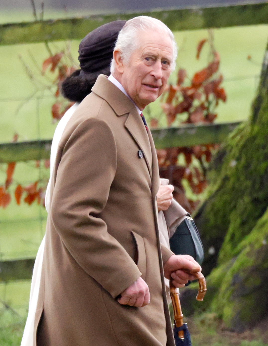 El rey Charles en el servicio dominical de la iglesia de Santa María Magdalena, en la finca de Sandringham, el 11 de febrero de 2024 | Foto: Getty Images