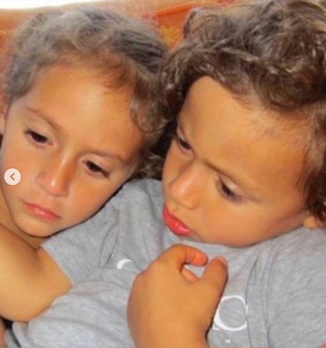 Foto retrospectiva de Emme y Max Muñiz de pequeños, publicada el 29 de julio de 2024 | Fuente: Instagram/jlo